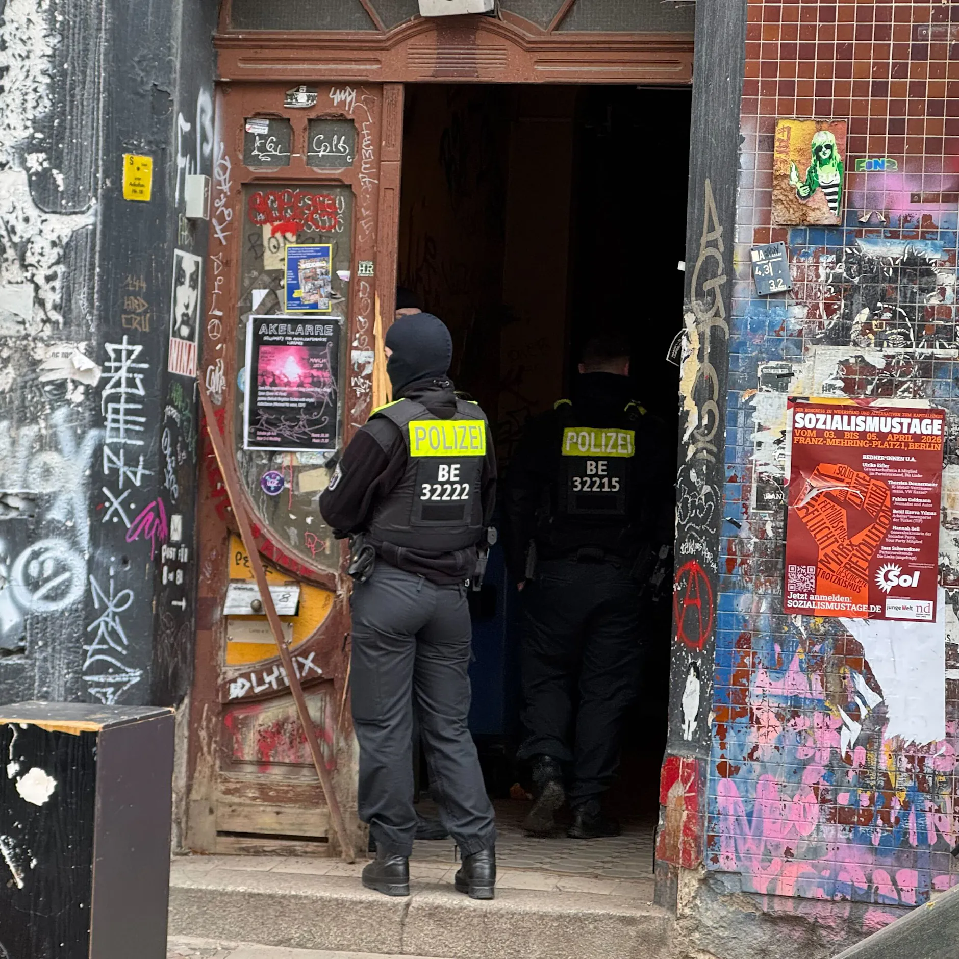 Razzia in Berlin: Auf der Spur linksextremer Stromterroristen!