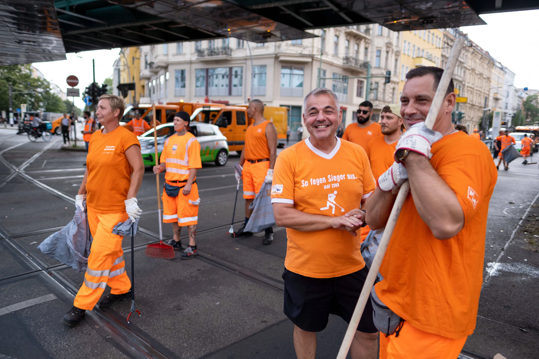 Mitarbeiter der BSR erhalten Weihnachtsgeld, 30 Tage Urlaub und weitere Zulagen.