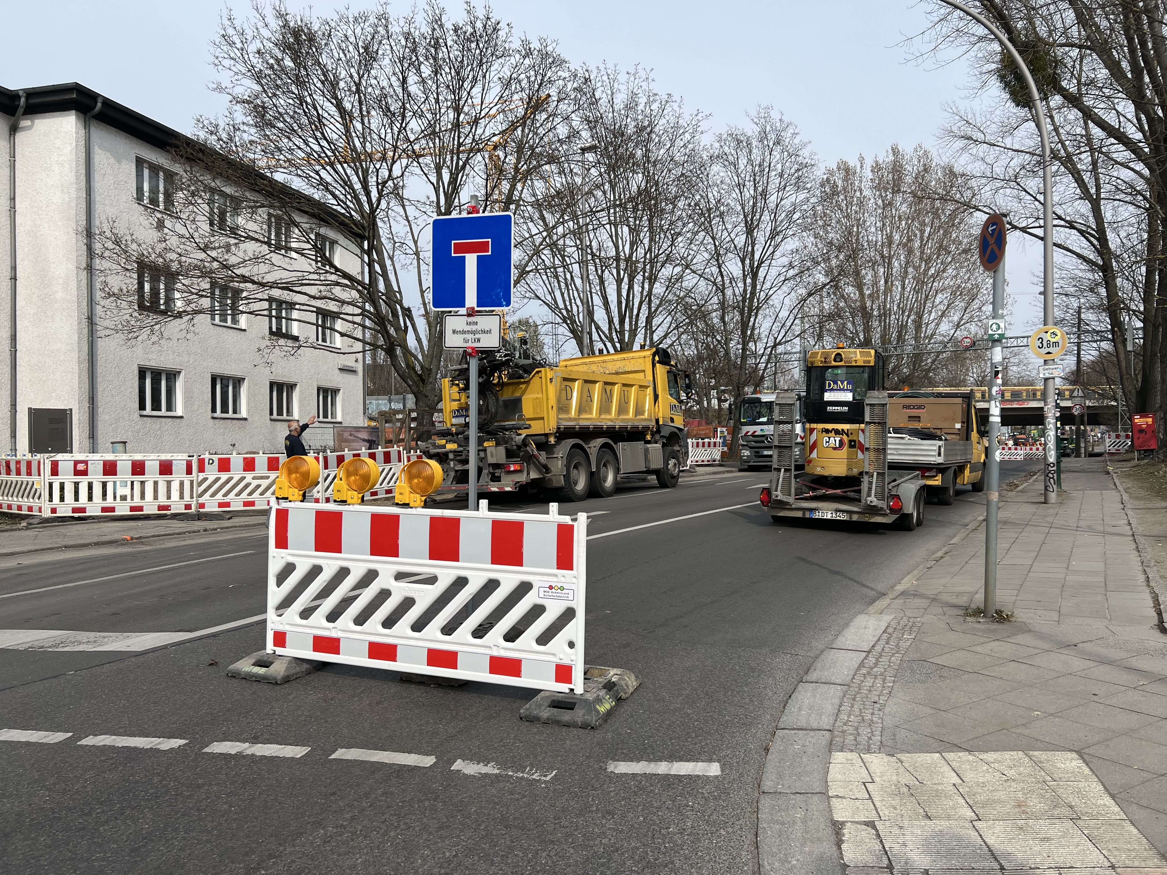 Vollsperrung! Wichtige Straße in Lichtenberg bleibt bis Ende April zu