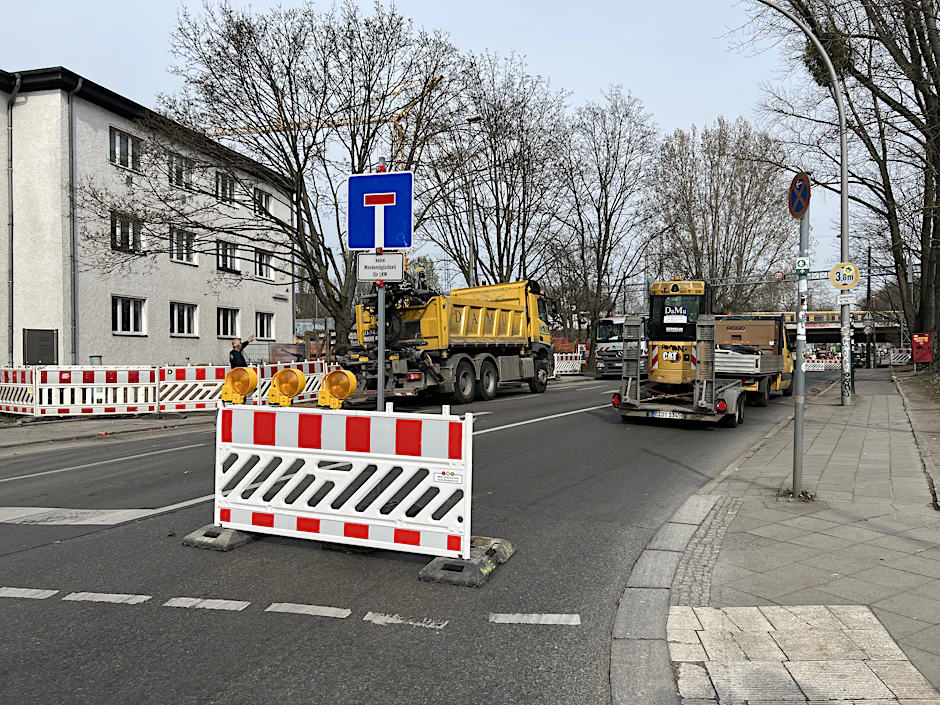 Seit Dienstagmittag ist nun auch die Fahrt auf der Schlichtallee Richtung Lückstraße unterbrochen.