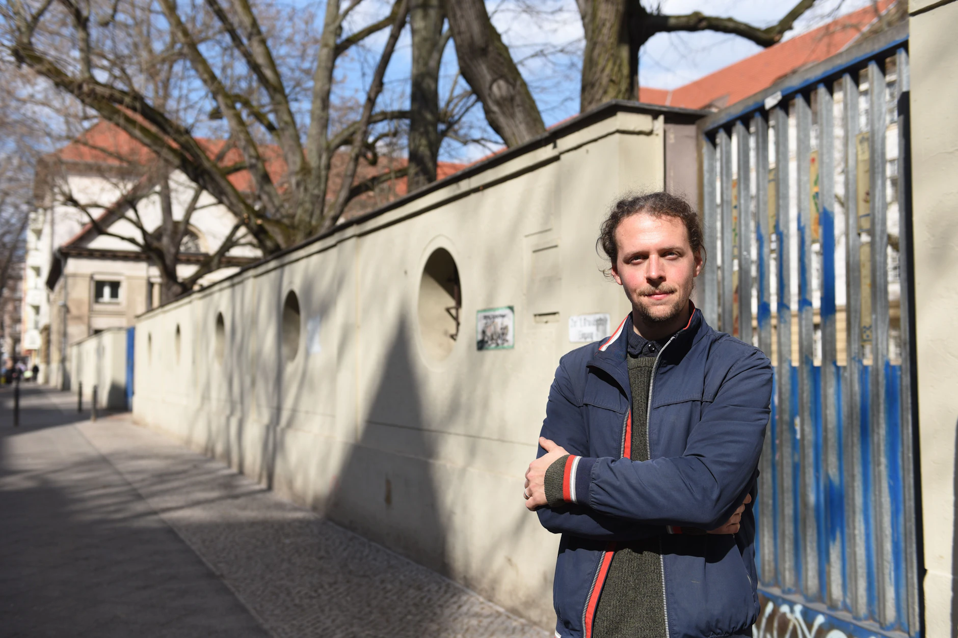 Gesamtelternvertreter Tim Tonndorf wehrt sich gegen den Einzug der Volkshochschule in die Rixdorfer Grundschule.