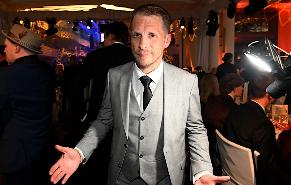Oliver Pocher weist darauf hin, dass von Christian Ulmen noch keine klare Einordnung oder Stellungnahme vorliegt.