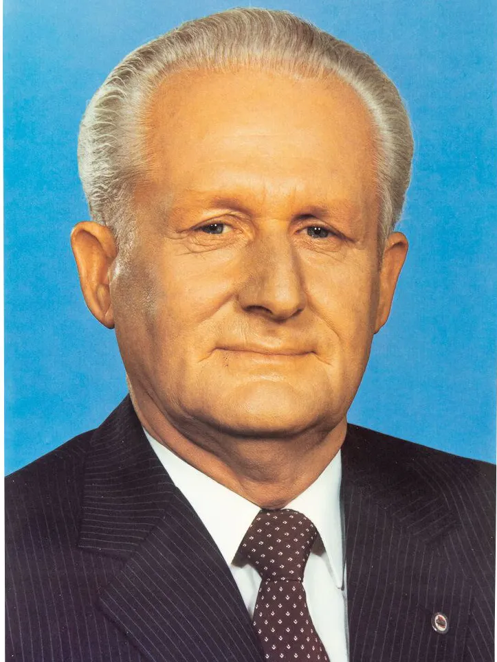 Günter Mittag gönnte den DDR-Bürgern nur Trabis, ließ sich aber selbst im edlen Volvo durch die Gegend kutschieren.