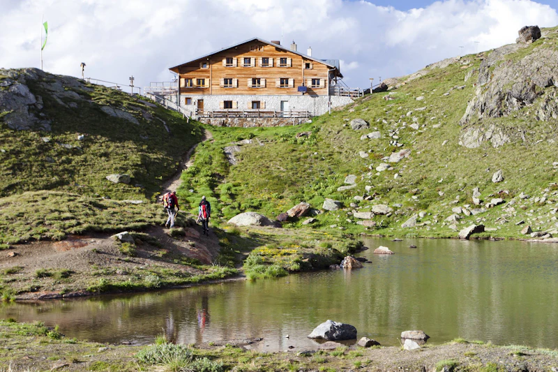Freiwillige sollen gratis in eine Berghütte leben, Veganer dürfen nicht