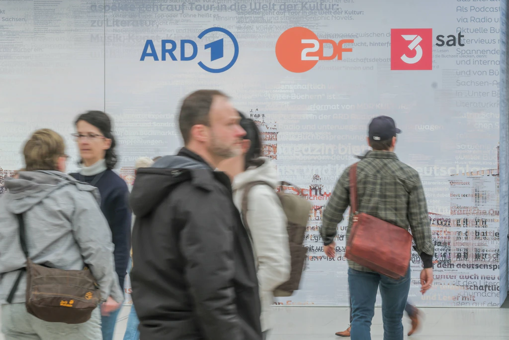 Die Öffentlich-Rechtlichen, die Politiker und die Beeinflussung der „Menschen“