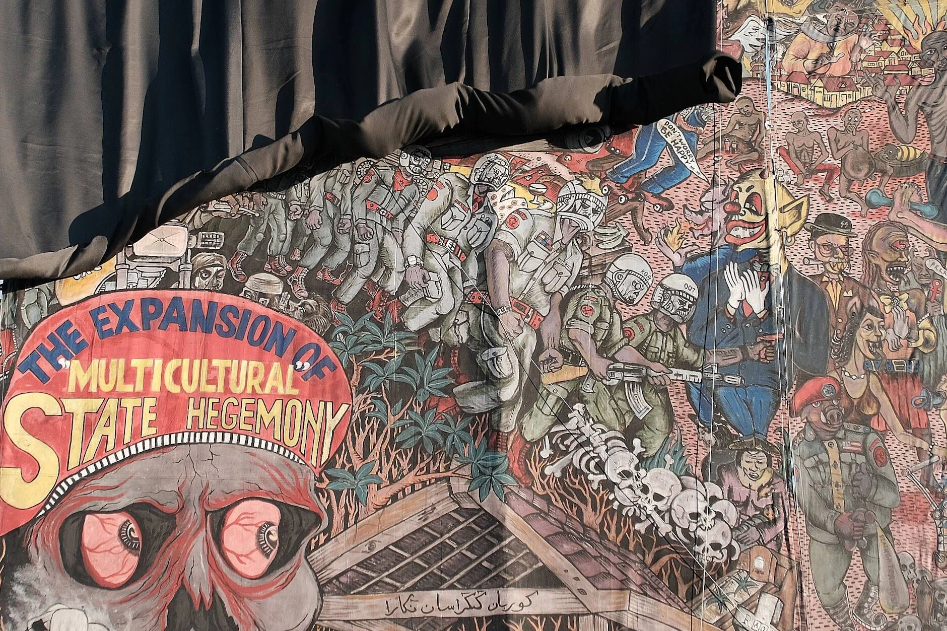 Juni 2022: Nach Kritik wird das Großbanner „People’s Justice“ von Taring Padi verhüllt.