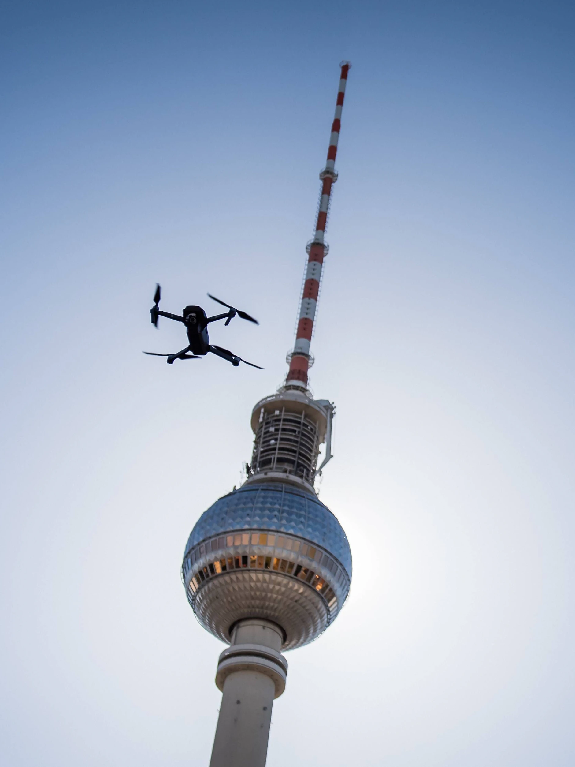 Immer wieder werden in Berlin Vermessungsflüge mit Drohnen durchgeführt. Am Freitag ist nun der Bezirk Pankow dran.