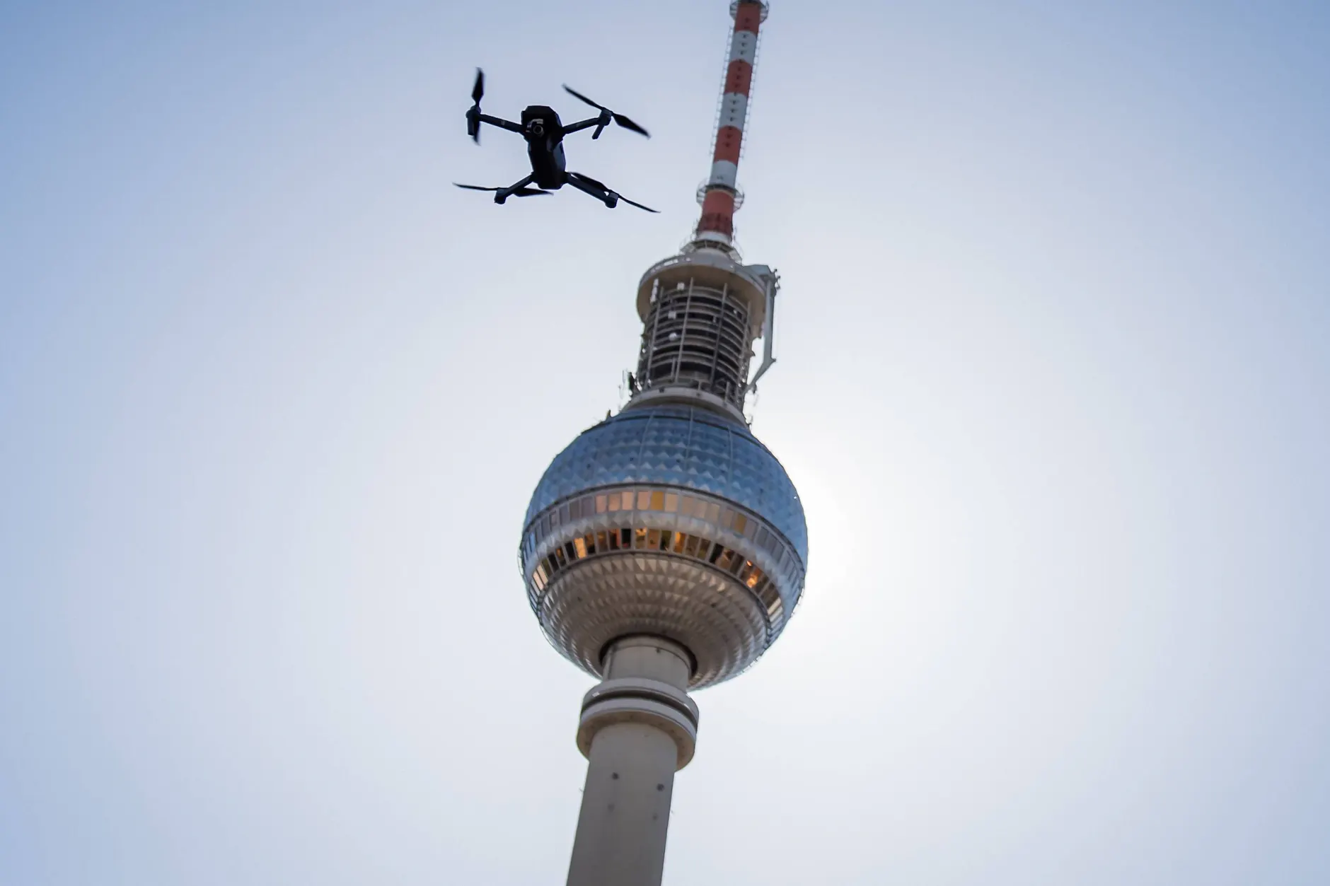 Drohnen-Alarm in Berlin: Kreuzungen dicht! Vorsicht in diesem Bezirk