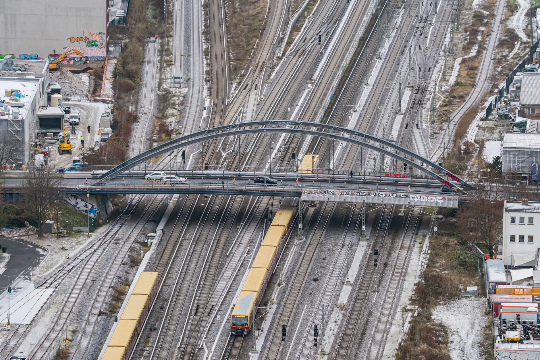 Auch die Modersohnbrücke nahe der Warschauer Straße muss gemacht werden. Sie ist hochfrequentiert von Autofahrern.