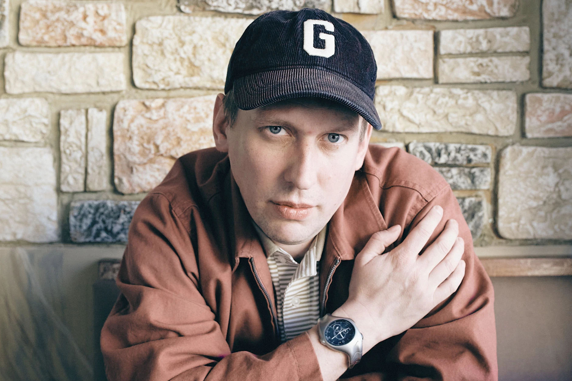 Berliner Rapper Grim104 in der Taverna Hellas in Wedding