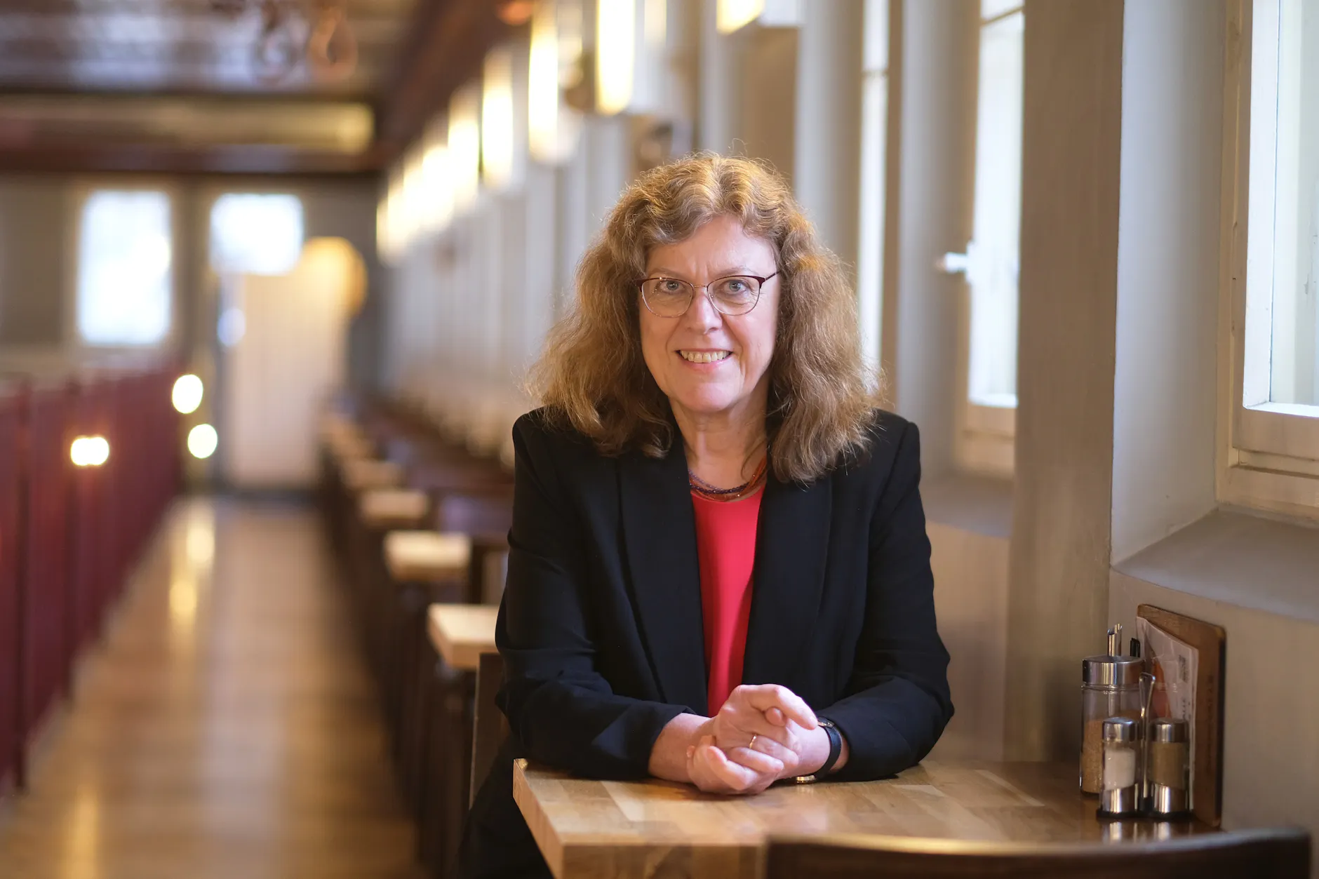 Eva Schweitzer-Köhn ist niedergelassene Psychotherapeutin und Präsidentin der Psychotherapeutenkammer Berlin