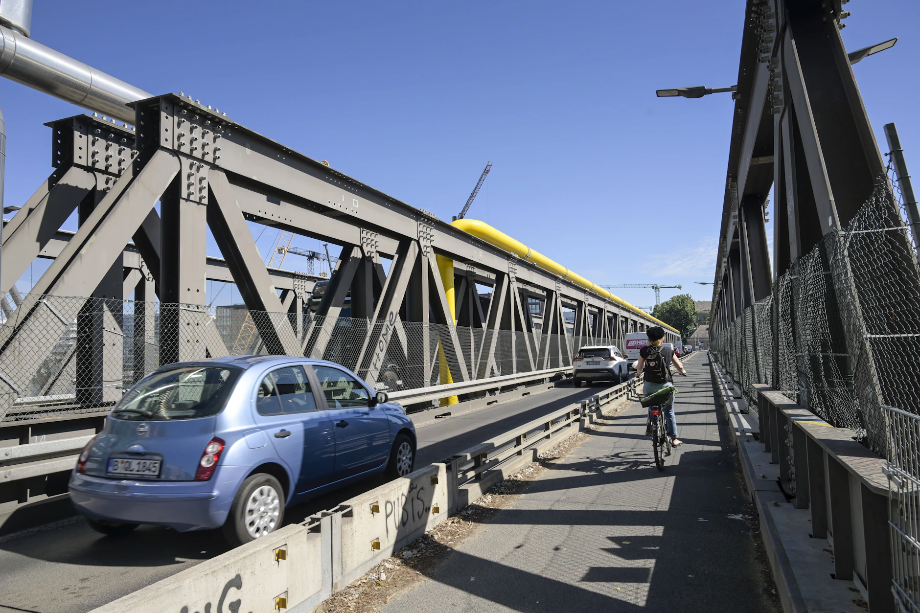 Die Sanierung der Elsenbrücke ärgert seit vielen Monaten die Berliner.