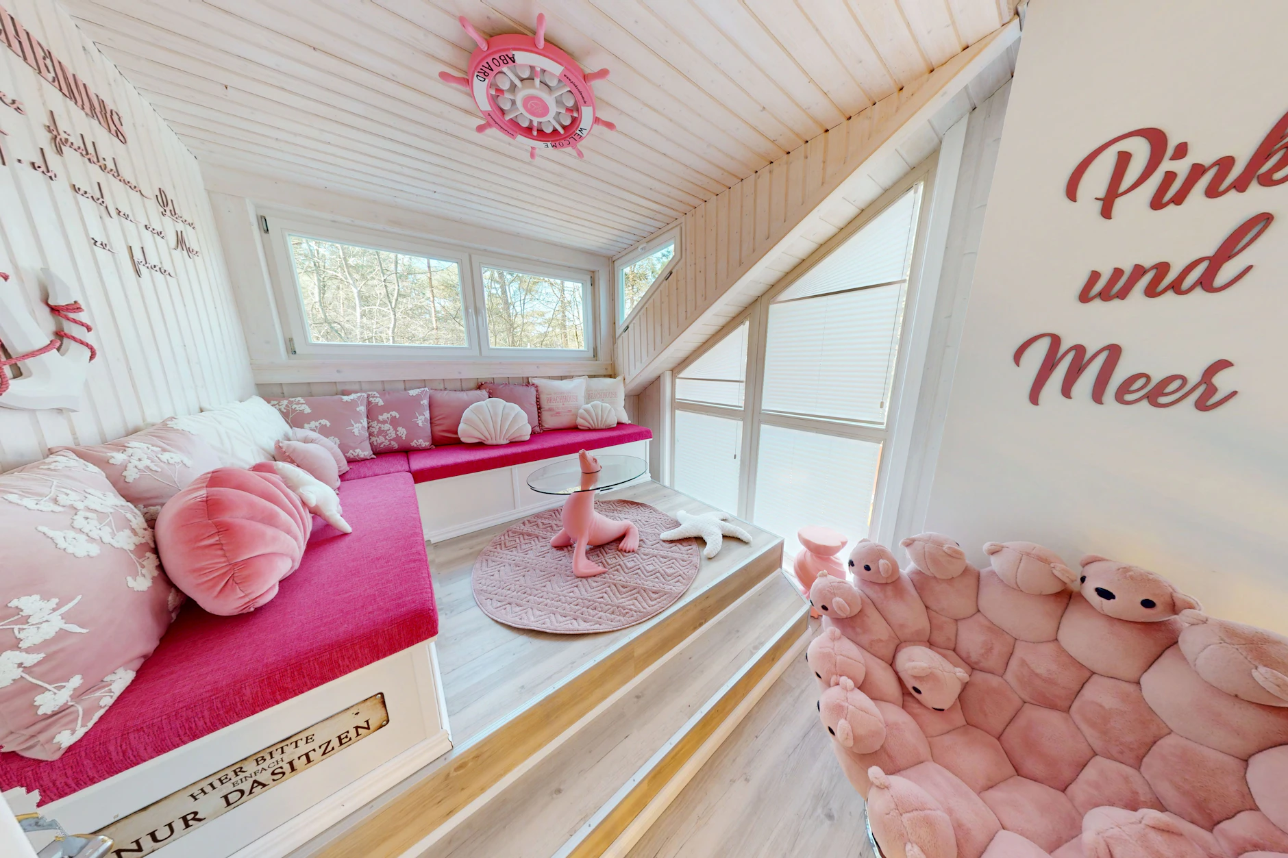 Innen ist vieles pink: Das Barbie-Haus auf der Insel Rügen ist der Traum vieler kleiner Mädchen.