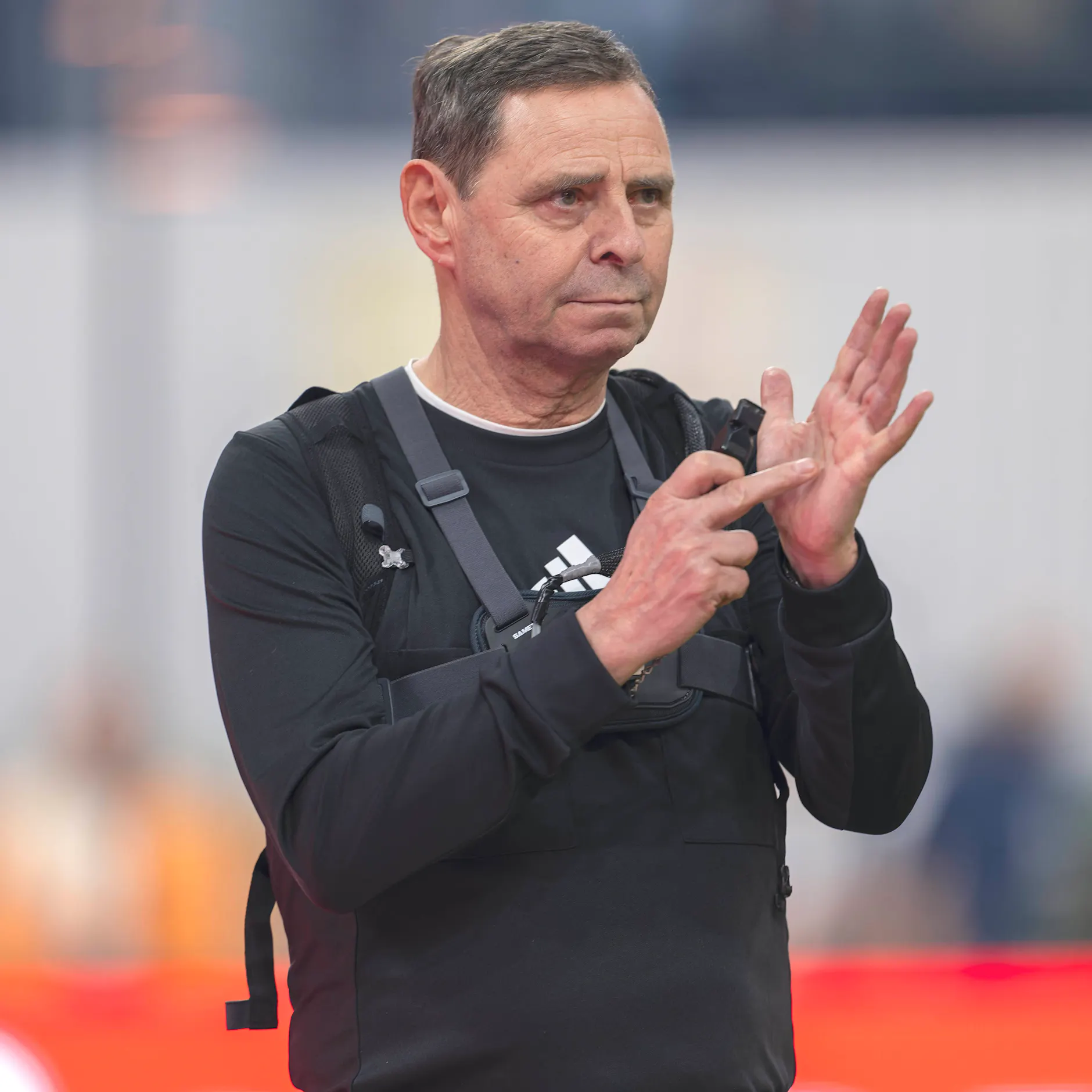 Bernd Heynemann schlägt Alarm: Der VAR raubt dem Fußball seine Seele!