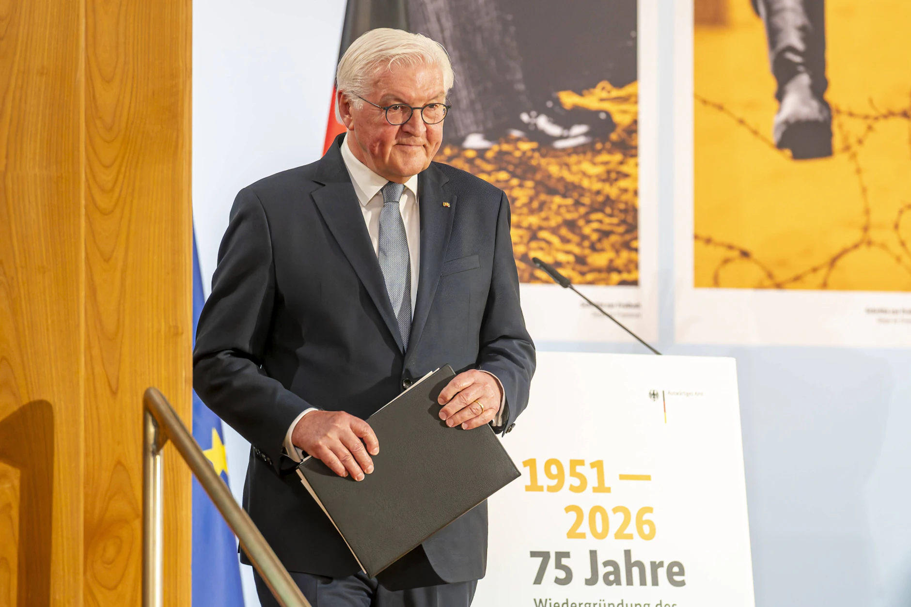Frank-Walter Steinmeier bezeichnet den Iran-Krieg in einer Rede im Auswärtigen Amt in Berlin anlässlich des 75. Jahrestags der Wiedergründung der Behörde als „völkerrechtswidrig“.