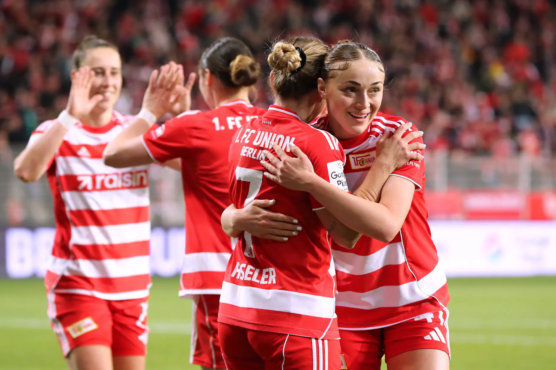 Die Frauen des 1. FC Union spielen am 26. April in der Alten Försterei gegen Bayern München.