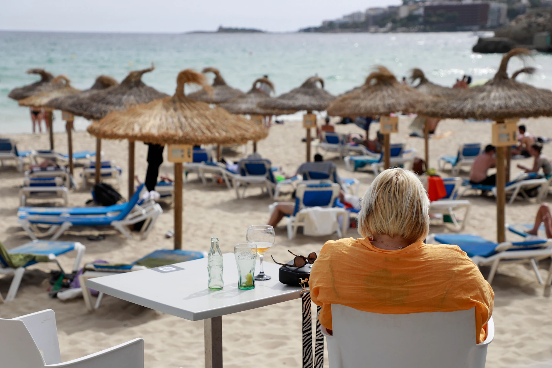 Spanien-Urlauber freuen sich zu Ostern auf das Meer und milde Temperaturen.