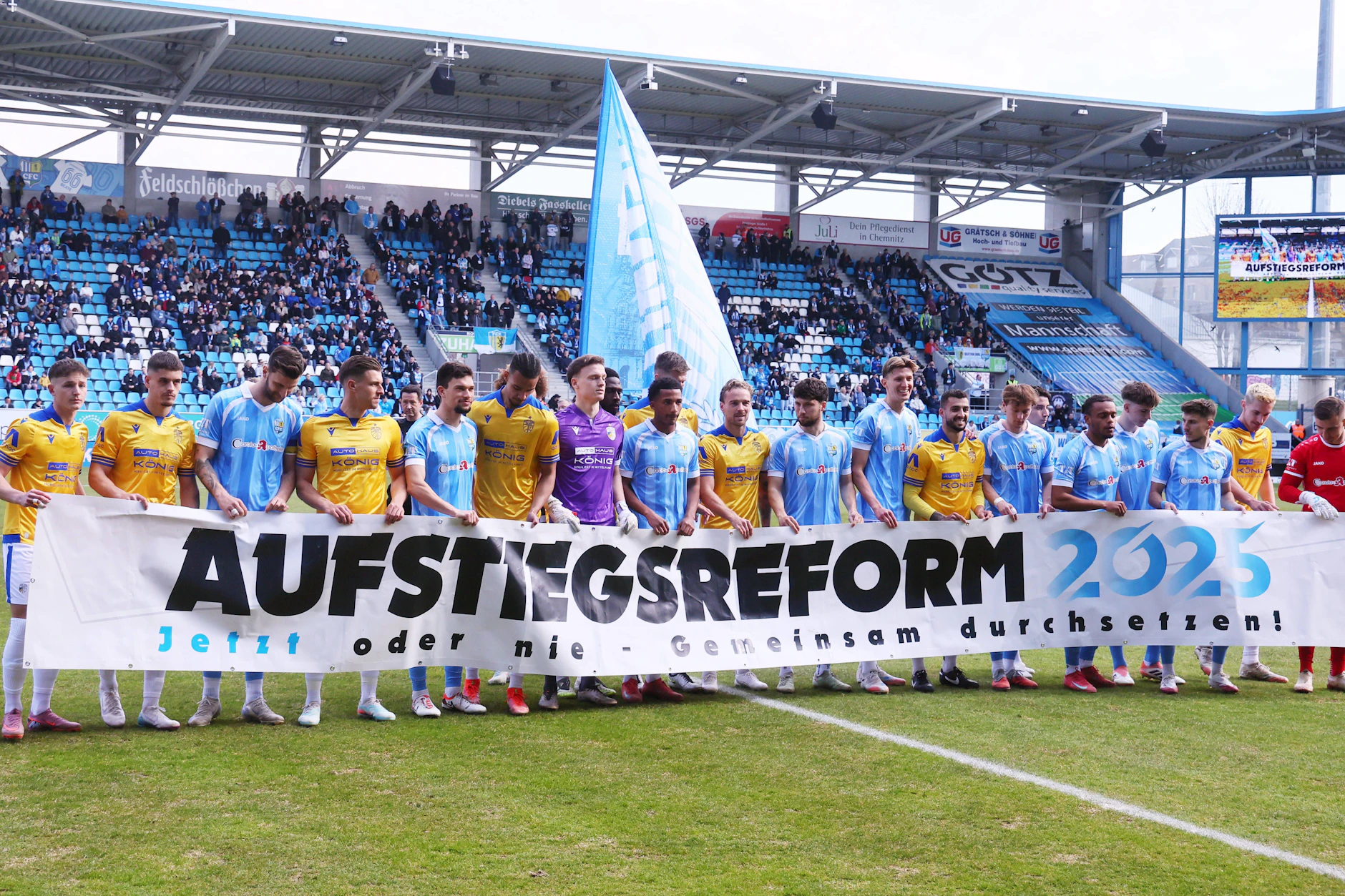 Zuletzt bezogen kurz vor dem DFB-Gipfel der Chemnitzer FC und der FC Carl Zeiss Jena eindeutig Stellung für eine faire Aufstiegregelung.