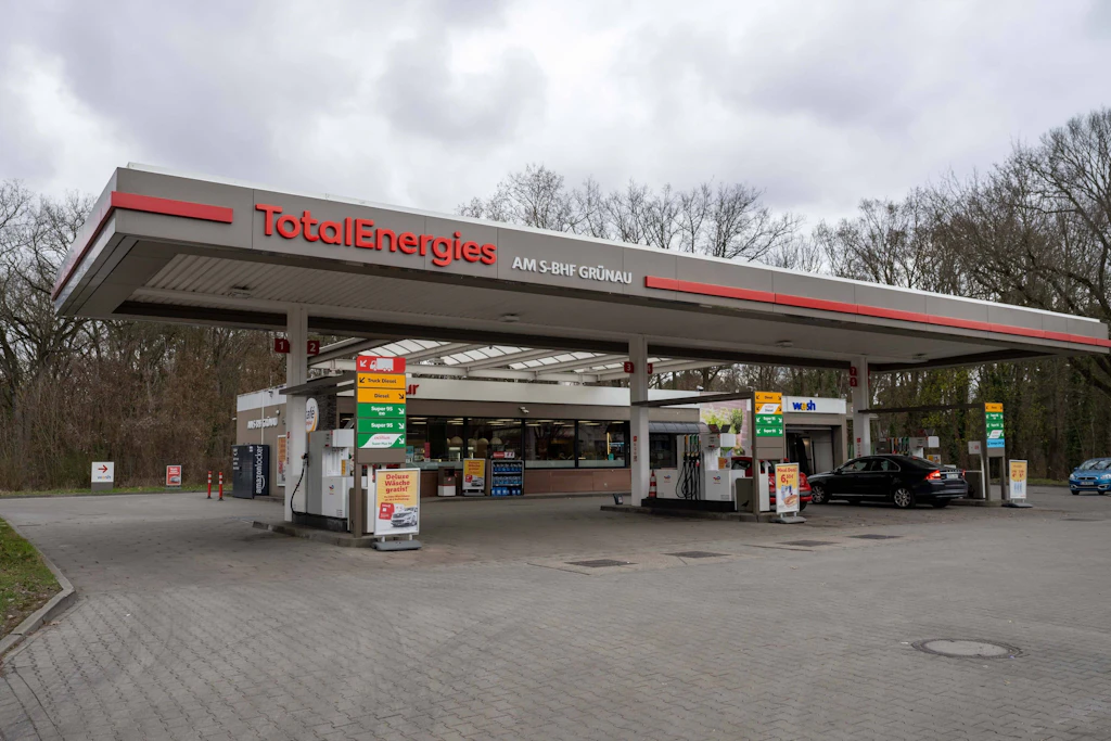 An der Total-Tankstelle am S-Bahnhof Grünau herrschte Donnerstagmittag Ruhe. 
