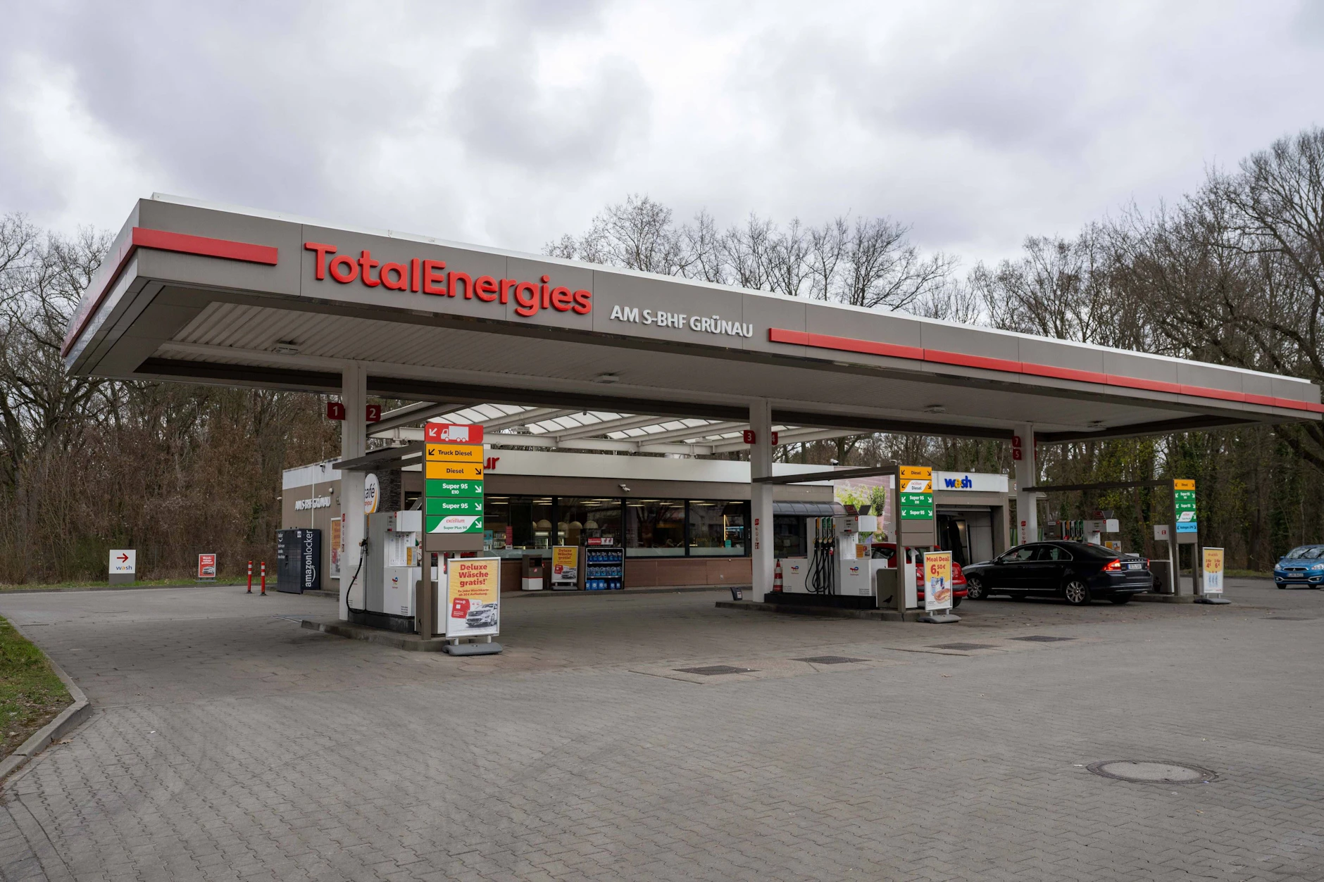 An der Total-Tankstelle am S-Bahnhof Grünau herrschte Donnerstagmittag Ruhe. 