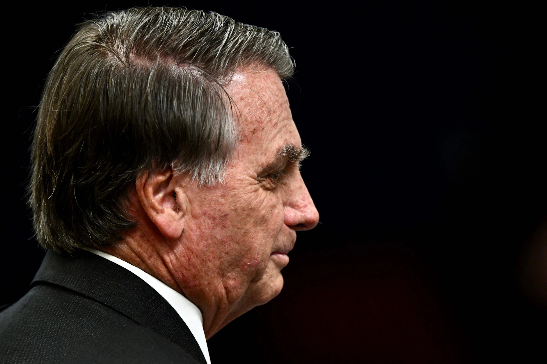 Jair Bolsonaro muss seine Haftstrafe nach dem Krankenhausaufenthalt vorerst im Hausarrest verbüßen.