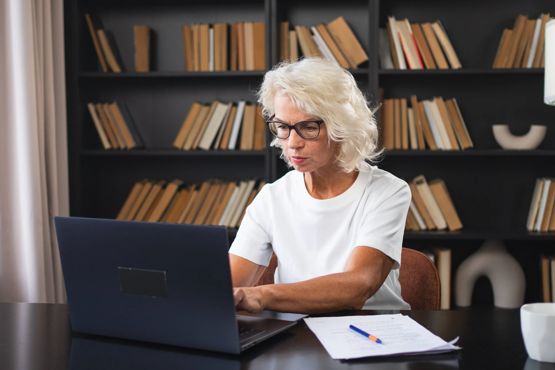 Werbeclips von Ärzten im Internet sollten grundsätzlich skeptisch betrachtet werden. (Symbolfoto)