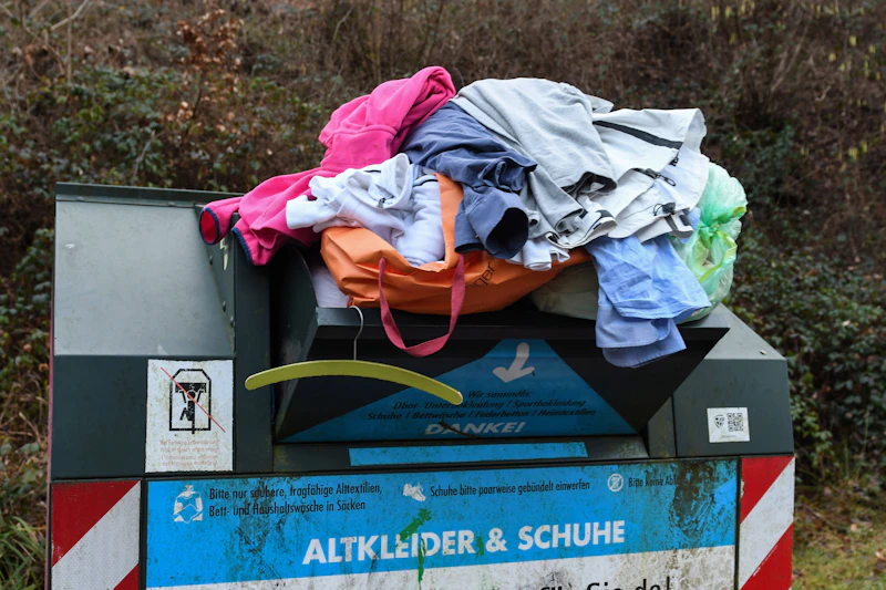 Aus für Mode-Müll: Neues Gesetz soll Textilhersteller in die Pflicht nehmen