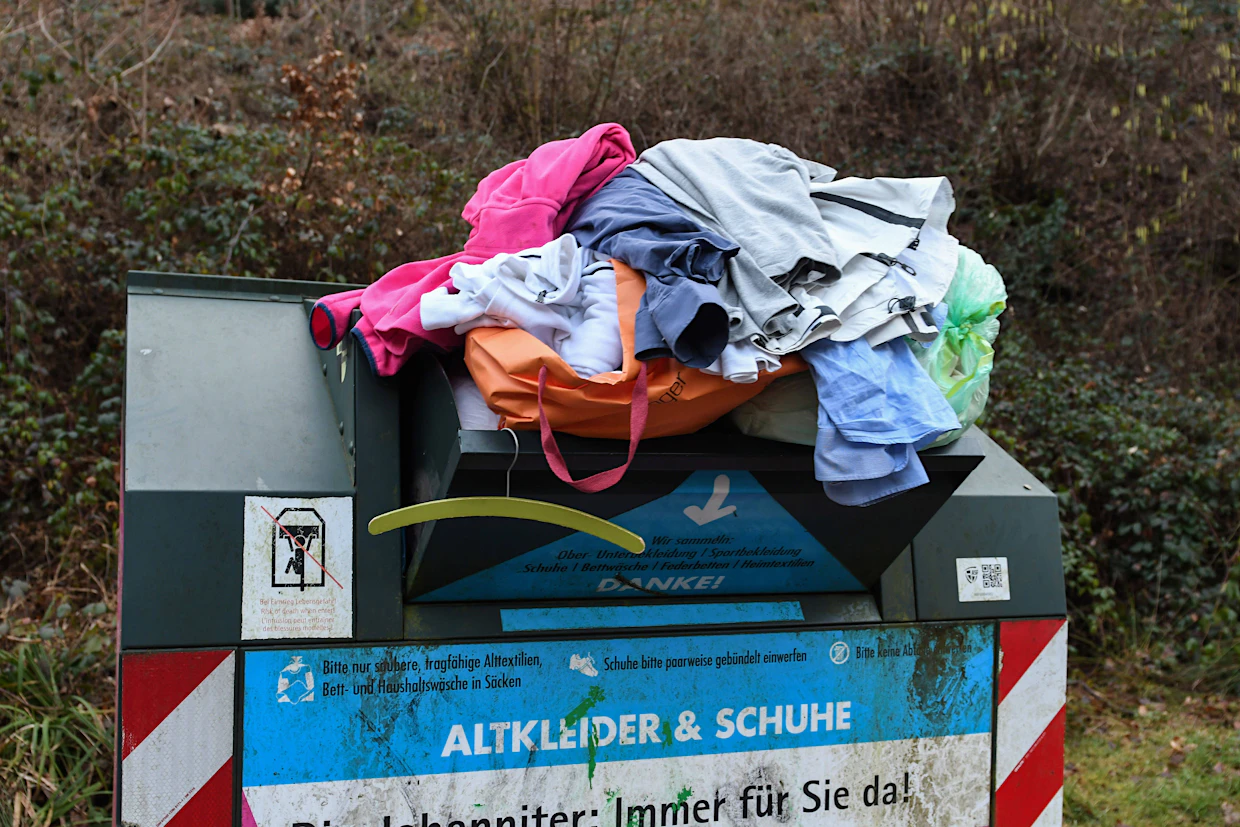 Aus für Mode-Müll: Neues Gesetz soll Textilhersteller in die Pflicht nehmen