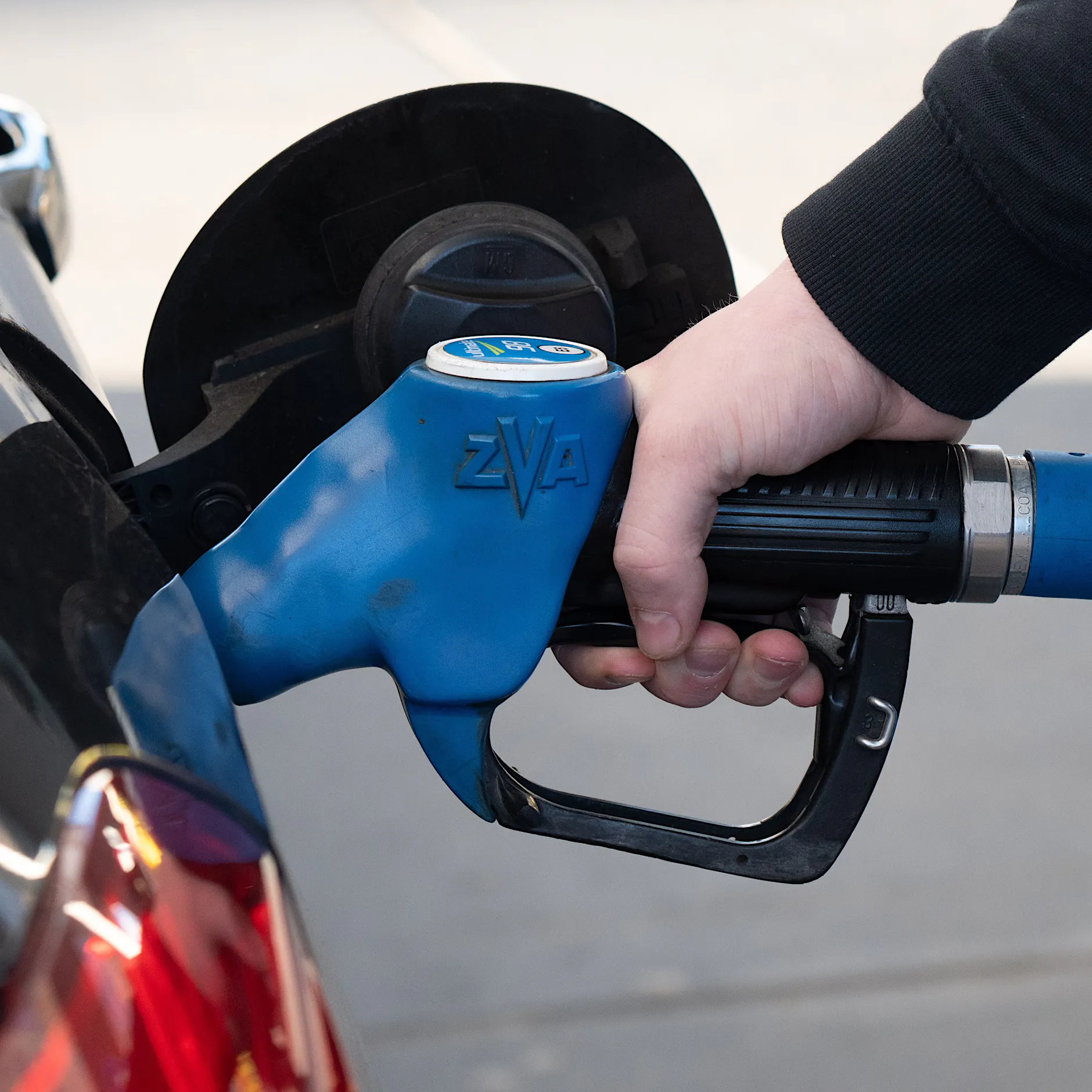 Berlin: Spritpreise weiter über zwei Euro