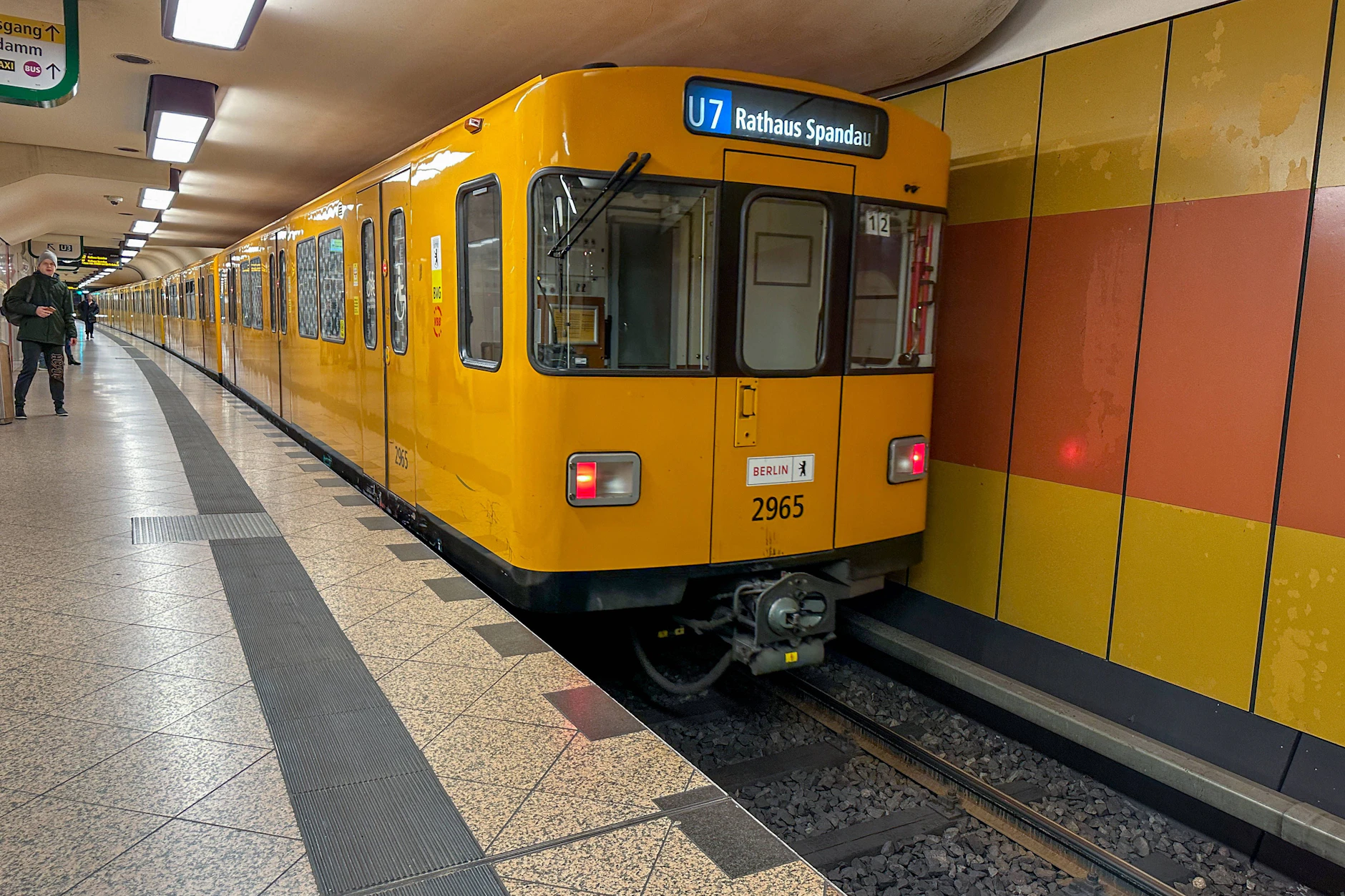 Wird die Linie U7 in Richtung Spandau irgendwann nach Staaken verlängert? Die Politik ist sich uneinig.