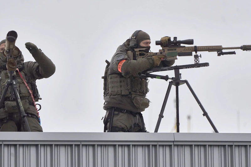 Scharfschützen und Straßensperren: Berlin rüstet für Staatsbesuch
