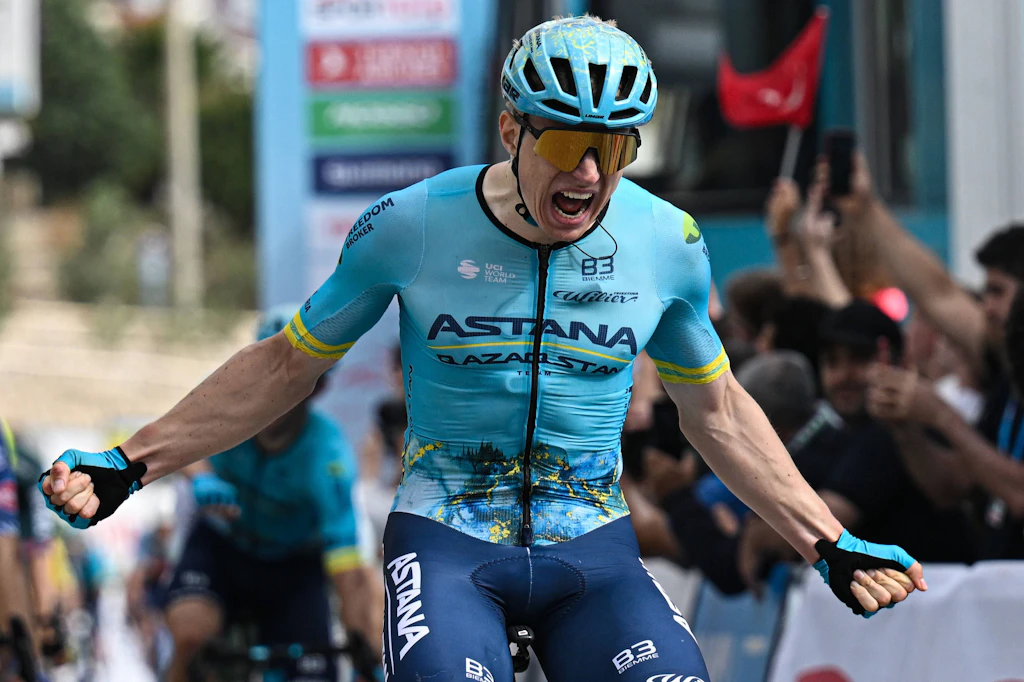 Befreiungsschlag im Jahr 2024: Bei der Presidential Cycling Tour of Türkiye sichert sich Max Kanter seinen ersten Profisieg.