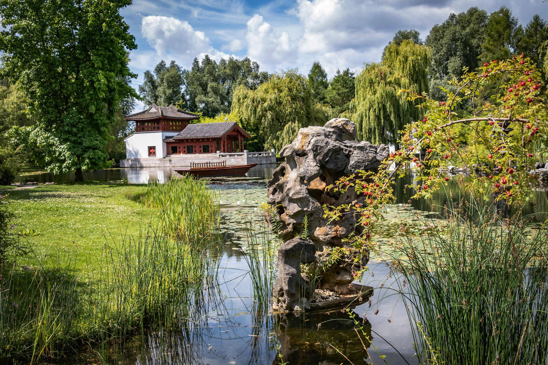 Die Gärten der Welt locken mit einer günstigen Jahreskarte Berliner mit knappem Budget.