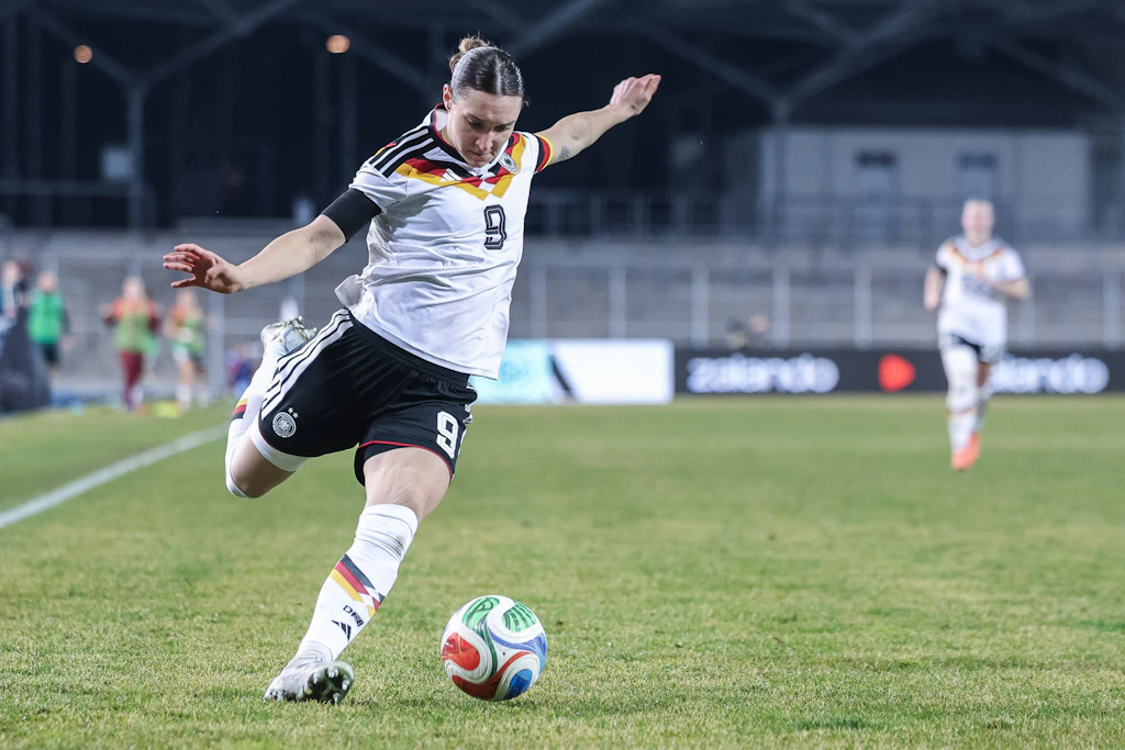Vom Bauernhof in die Bundesliga: Sophie Weidauers Weg zum Profi