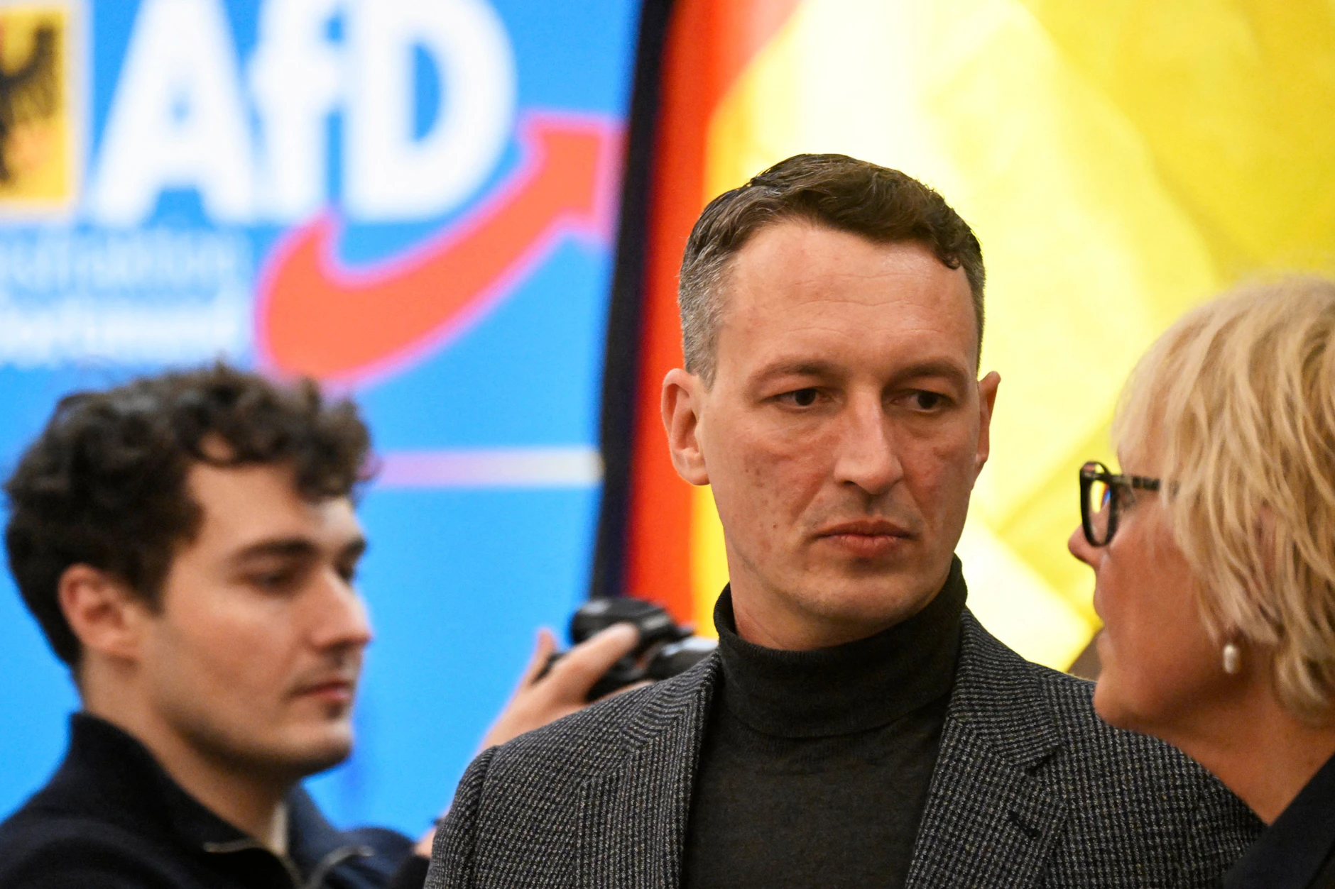 AfD-Politiker Matthias Helferich bezeichnete sich in einer Chatnachricht als „freundliches Gesicht des Nationalsozialismus“.