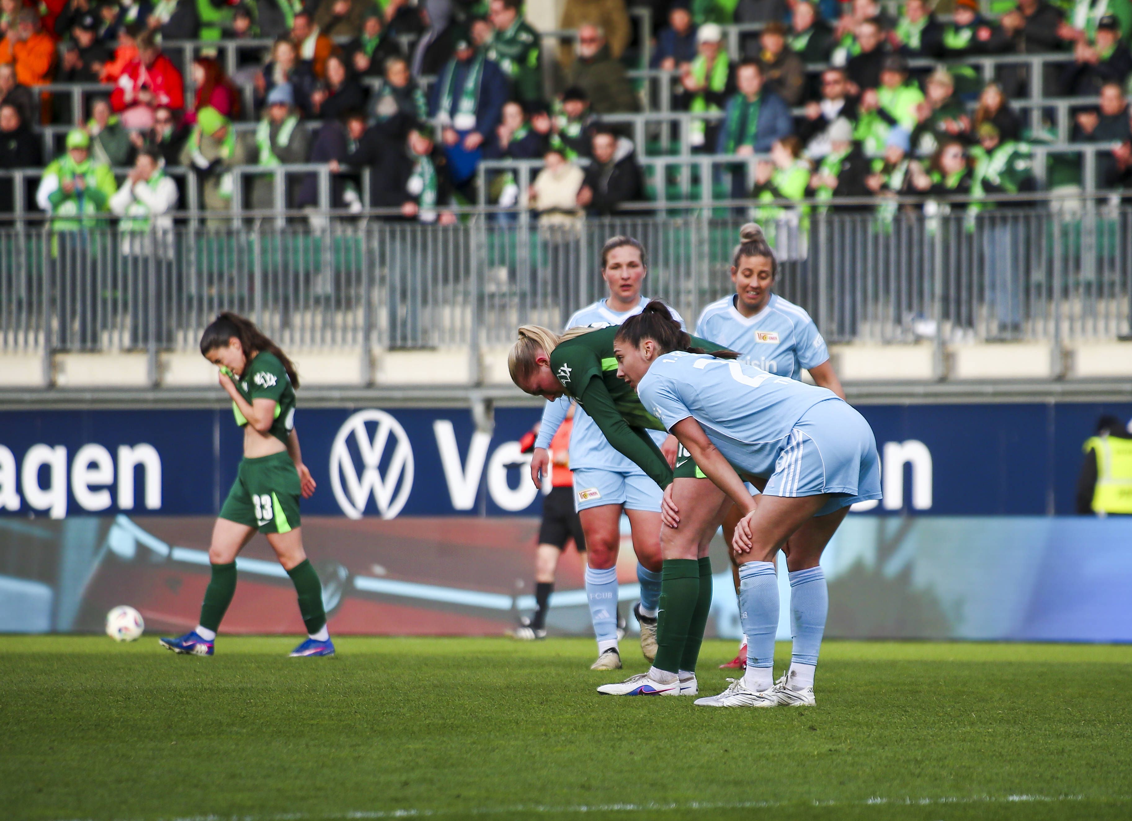 1. FC Union Berlin: Drama in Wolfsburg, aber Fans feiern die Mannschaft