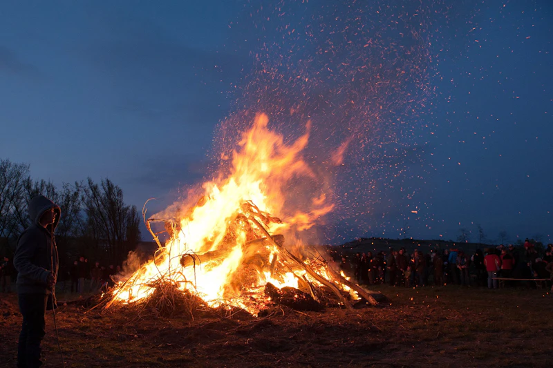 Osterfeuer, Weidenkätzchen, Tanzverbot: Diese Bußgelder drohen an den Feiertagen