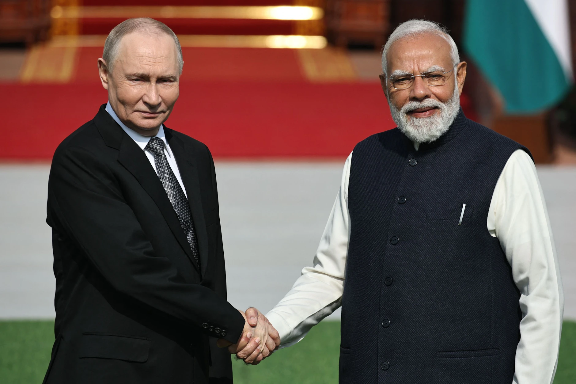Indien will offenbar erstmals seit dem russischen Angriffskrieg gegen die Ukraine 2022 wieder LNG aus Russland importieren.