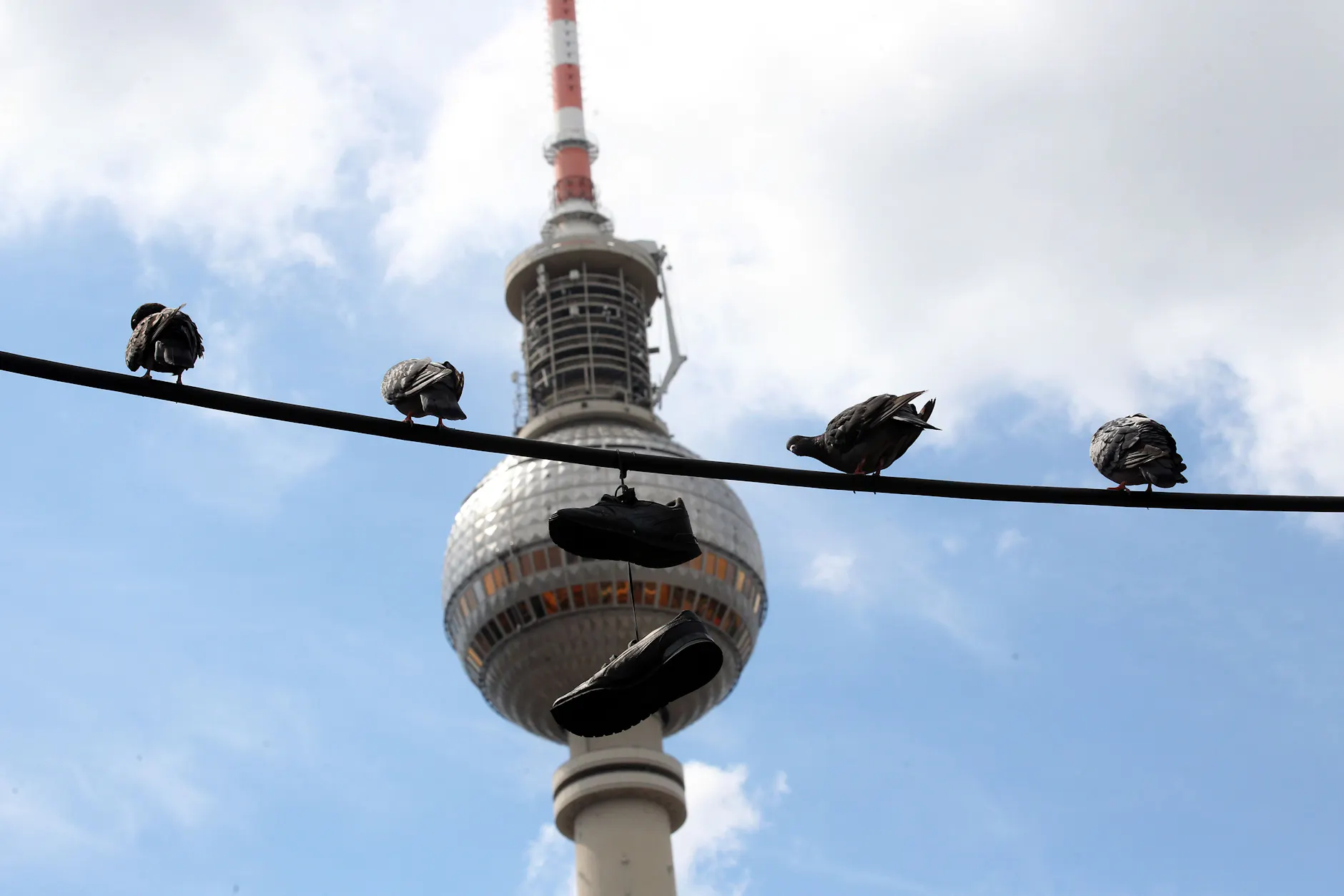 Laut der SZ ist der gegenwärtige Verwahrlosungsgrad der Hauptstadt selbst für Berliner Verhältnisse überraschend.