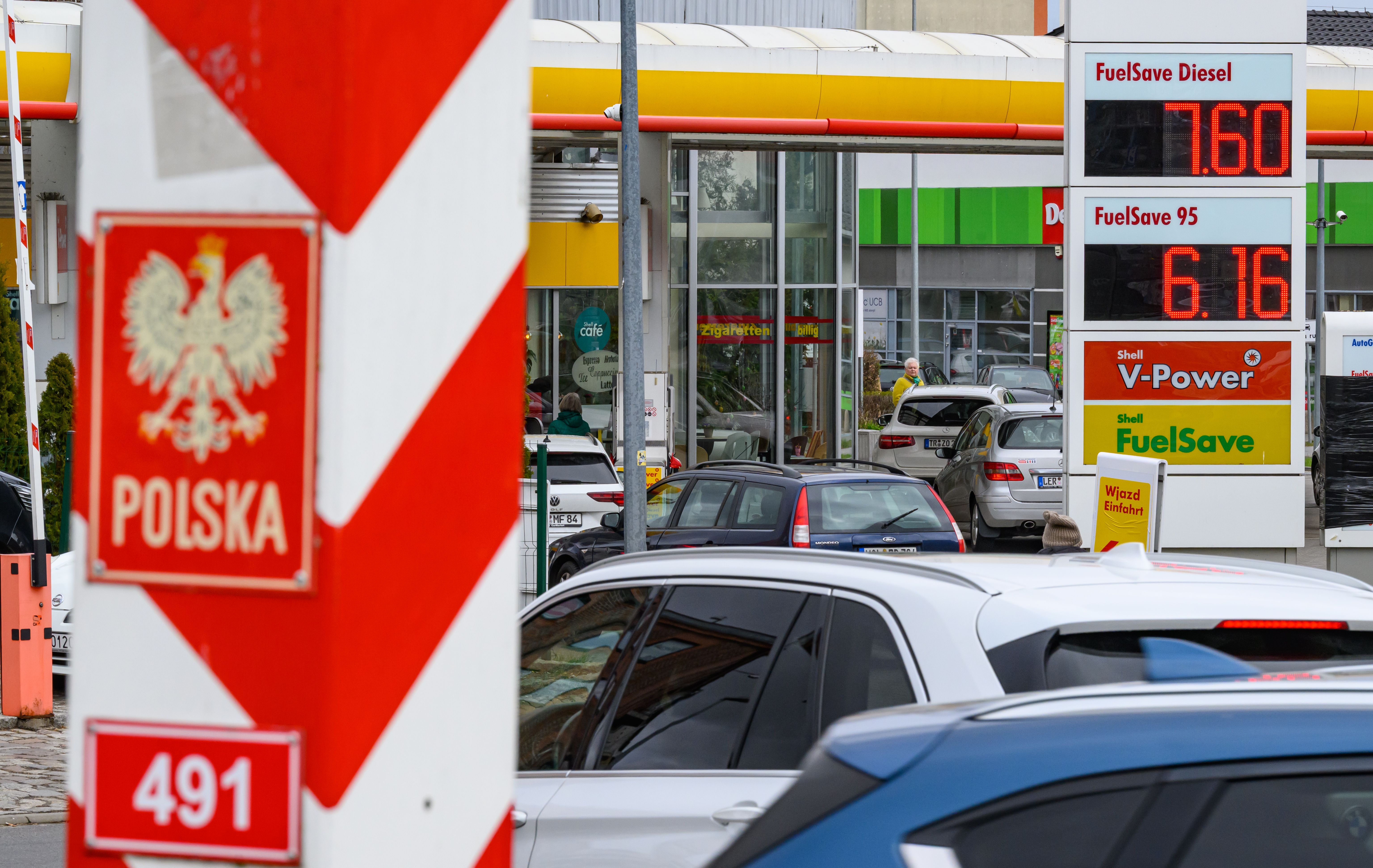 Spritpreise: Polen deckelt Benzin und Diesel – so reagieren die Nachbarländer auf Energiekrise