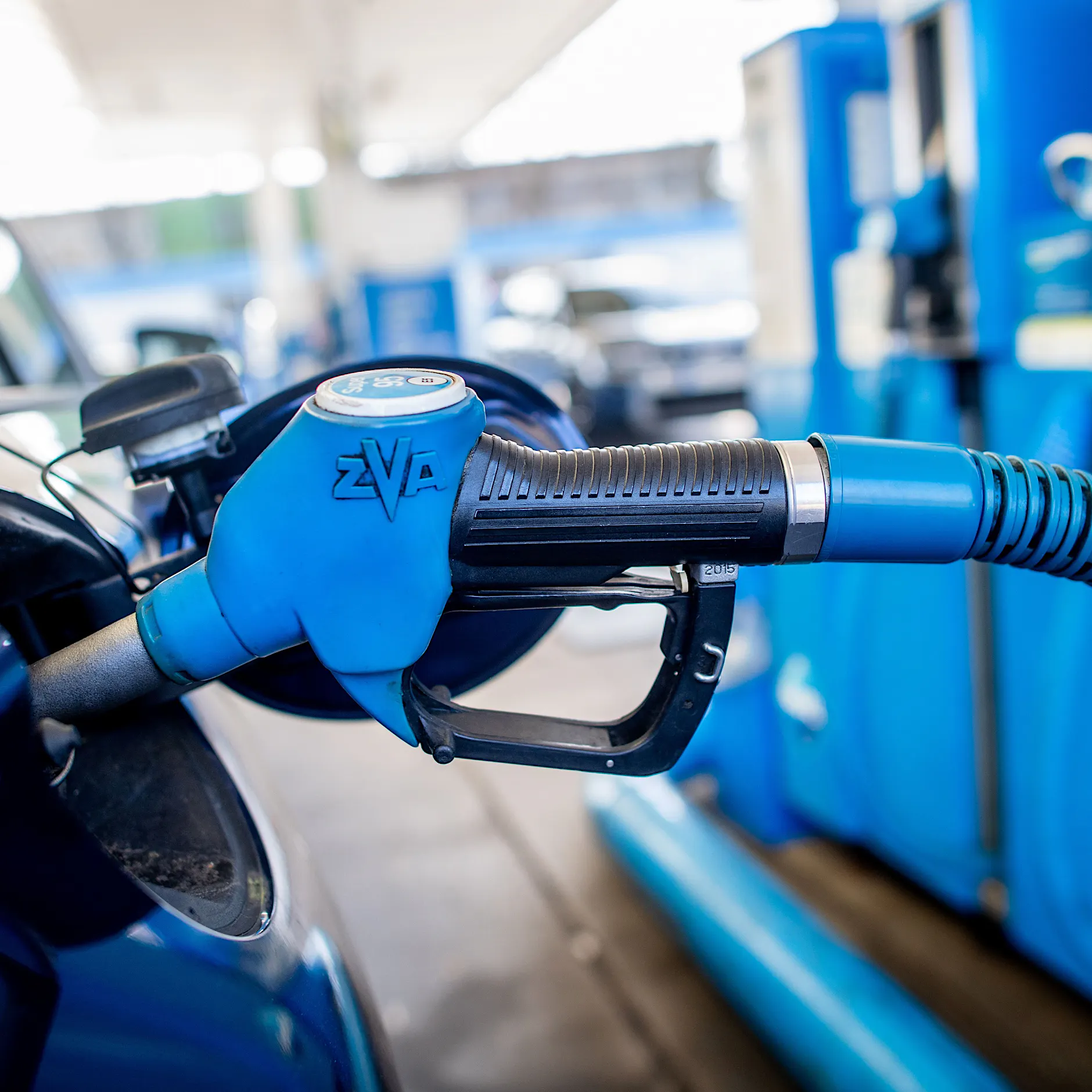 Iran-Krieg: Bundesregierung senkt Steuer auf Diesel und Benzin um 17 Cent