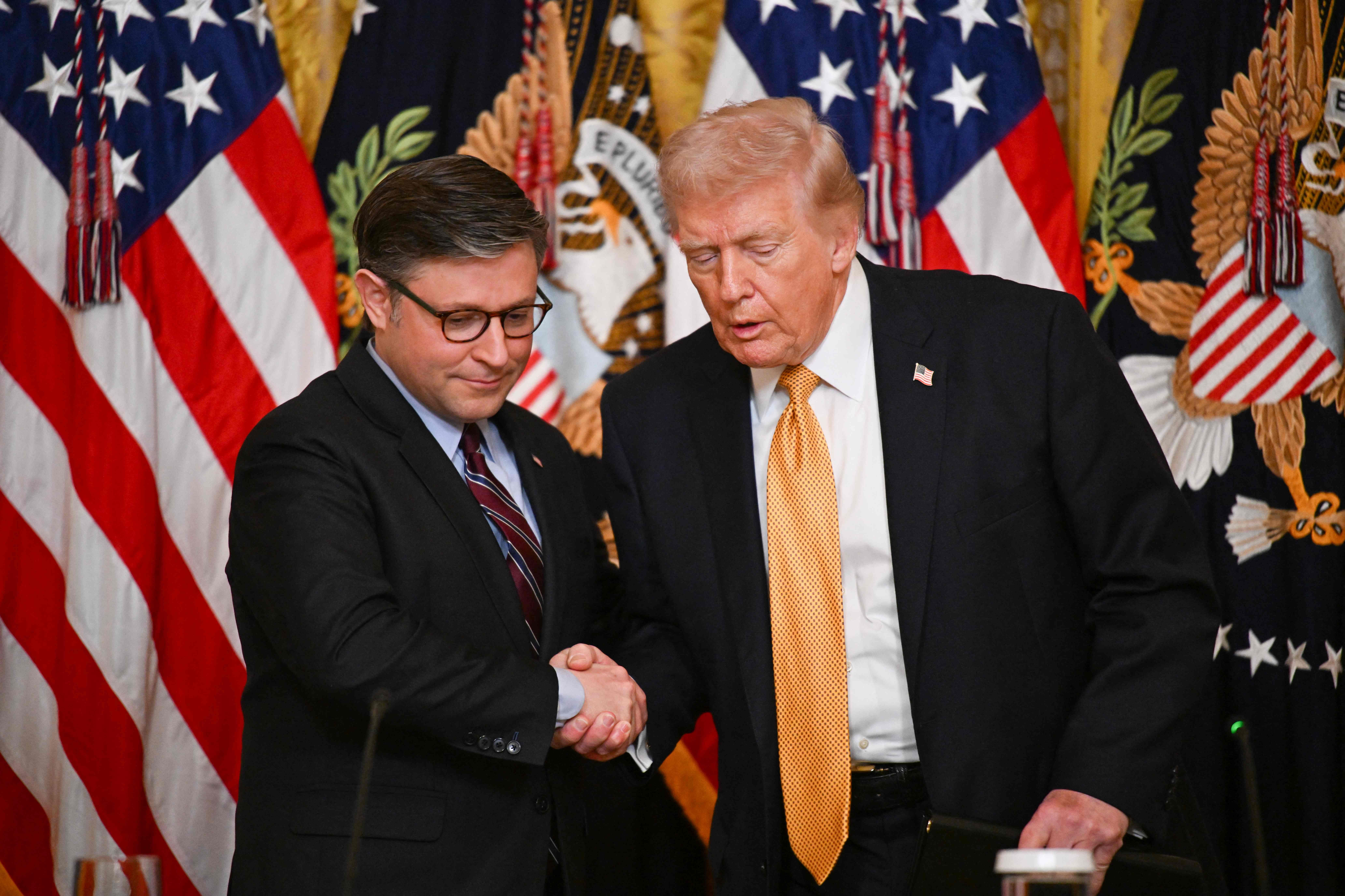 Image - Trumps Midterm-Dilemma: Schwache Umfragen, nervöse Republikaner, müde Demokraten