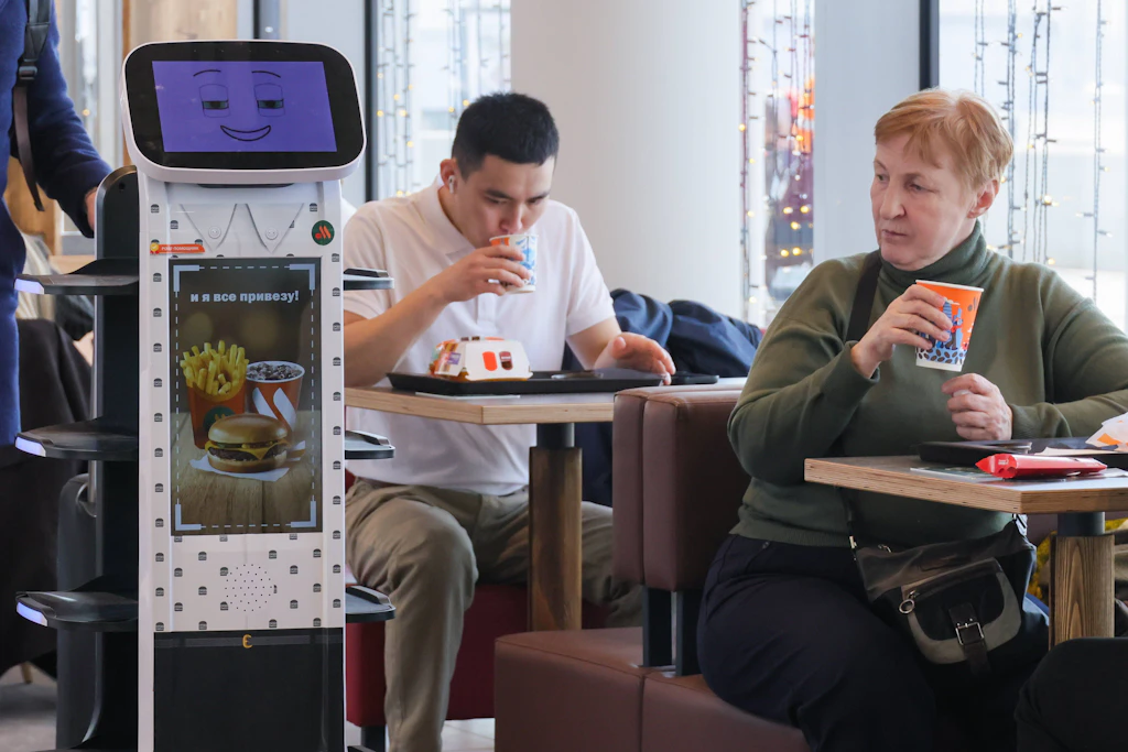 Roboter in Berliner Restaurants: „Das kommt schneller, als viele denken“