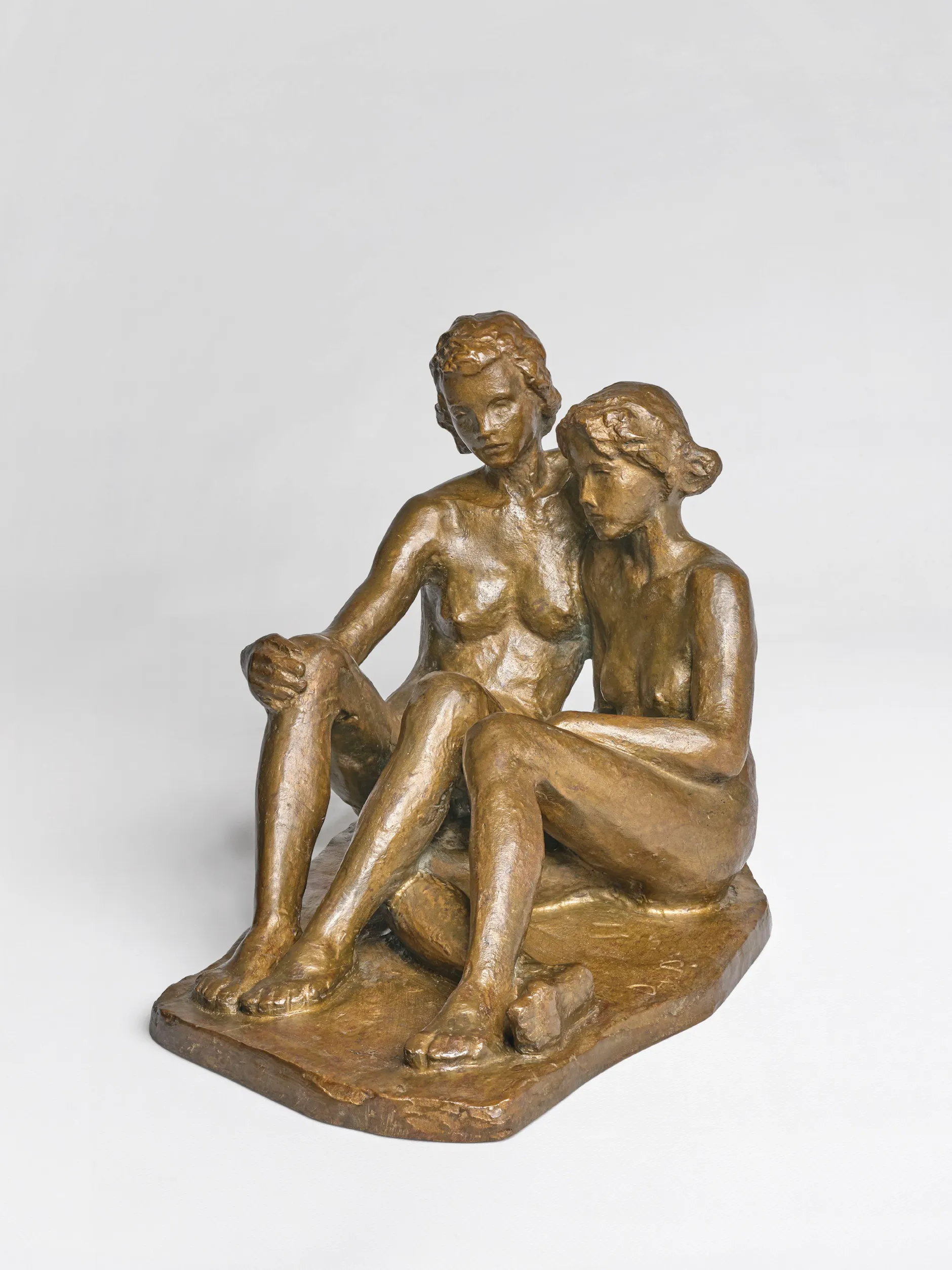 Dorothea von Philipsborn: „Zwei sitzende Mädchen“, 1922–1940er-Jahre, Bronze