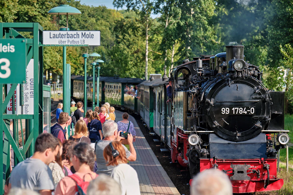 Schmalspurbahn „Rasender Roland“ erhält neue Gleise