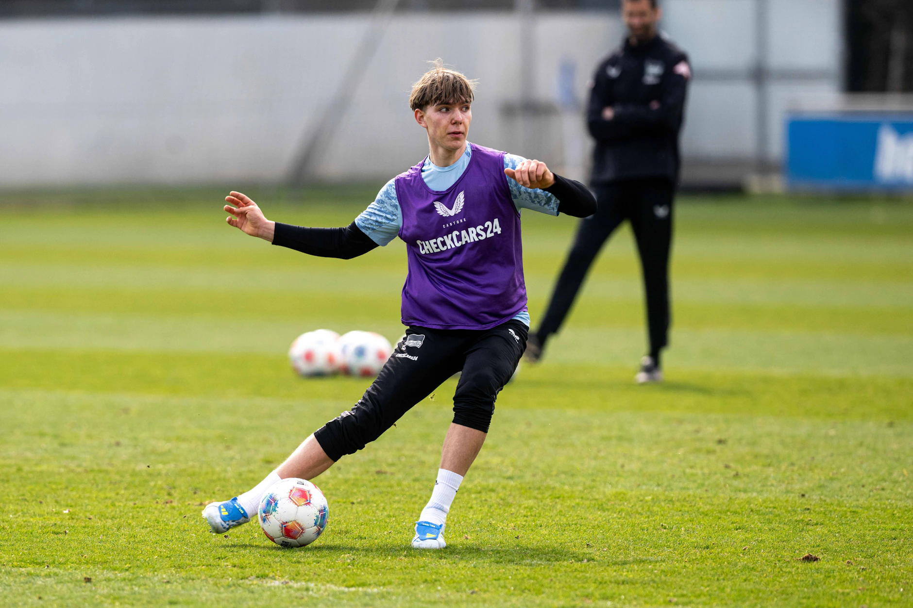 Für Mittelfeld-Juwel Kennet Eichhorn (16) kommt das Spiel bei Dynamo Dresden trotz seiner Rückkehr ins Teamtraining von Hertha BSC wohl noch zu früh.