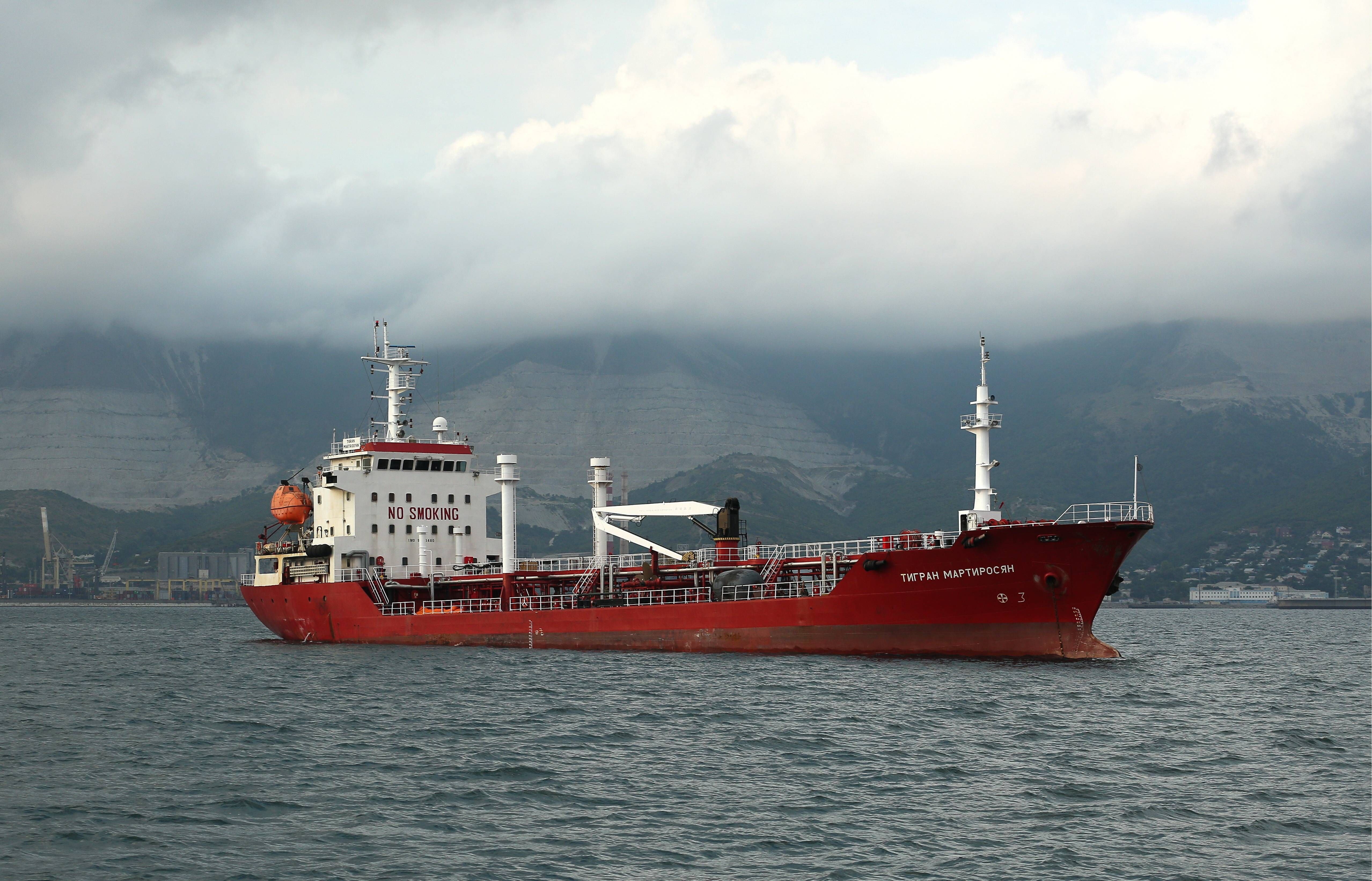 „Keine Wahl“: US-Verbündete greifen aus Not zu russischem Öl