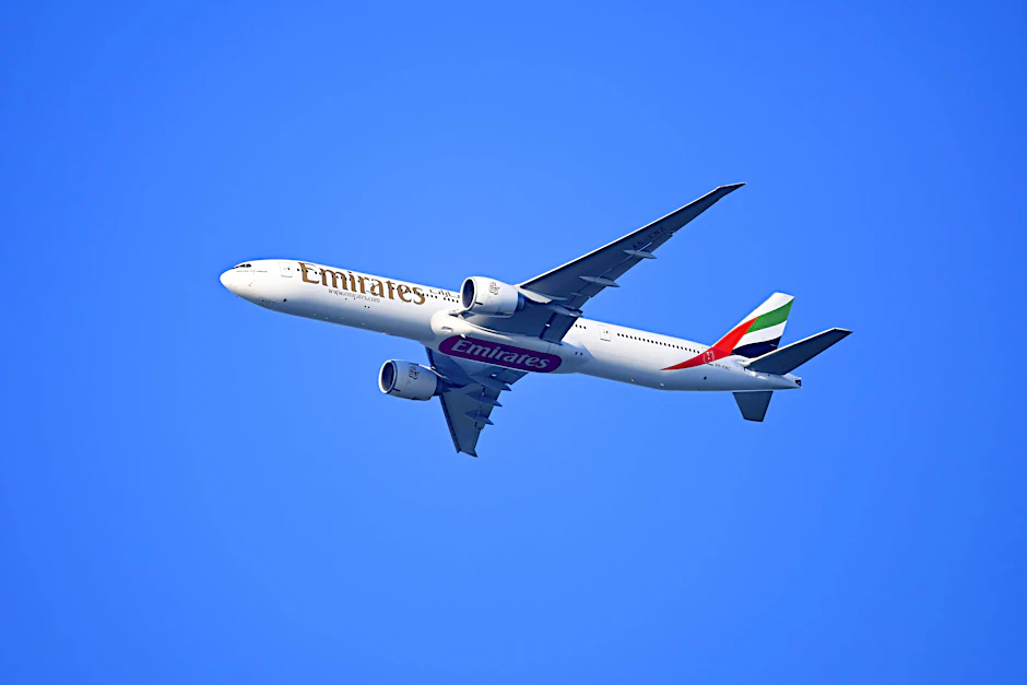 Ein Flugzeug der Fluggesellschaft Emirates