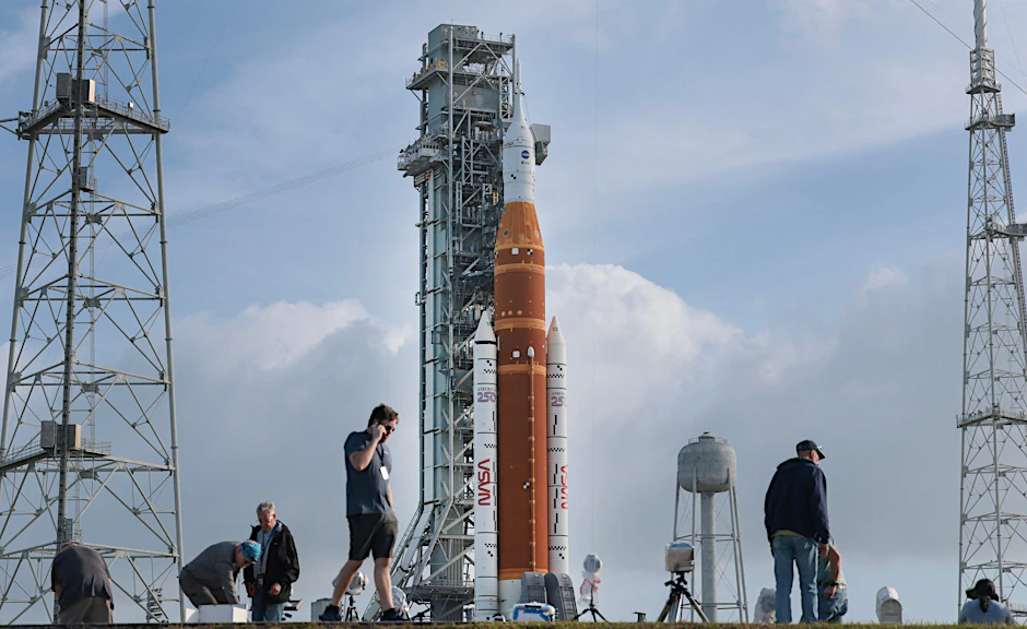 Die Artemis-2-Rakete mit der Orion-Kapsel auf der Startrampe 39B am Kennedy Space Center in Florida