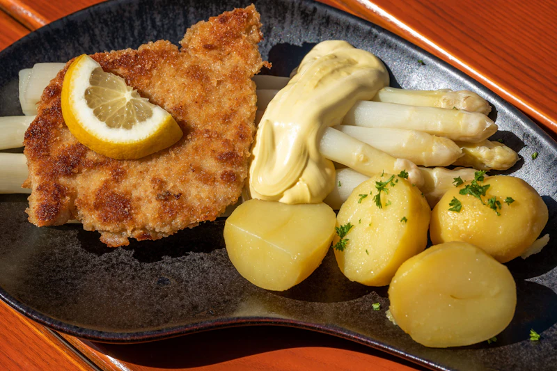 Beelitzer Spargel: Da ist das perfekte Rezept – mit genialem Schnitzeltrick